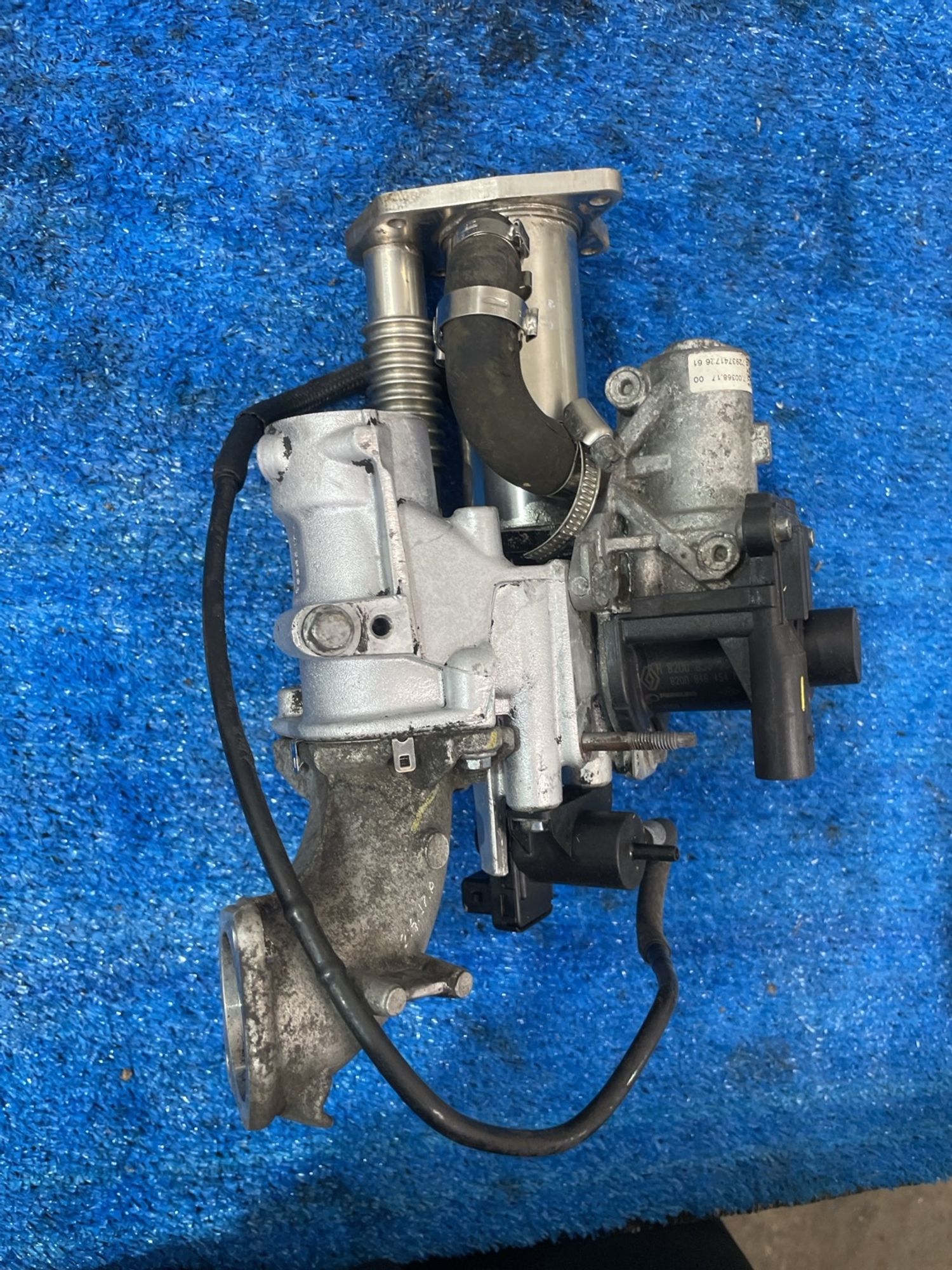 https://ycs.partsauto.market/partsauto-images/thmbs/userImages/f92b14355489e3b224da6399a17e0798/part/5d532ef4-ba27-44cd-9acc-cfaf37e329d4_1778496268521.jpg