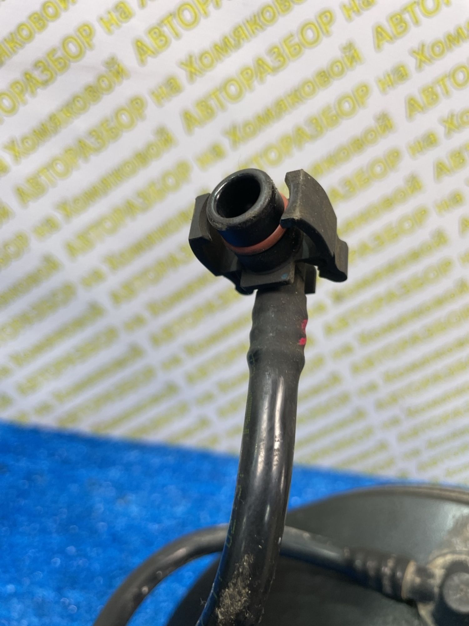 https://ycs.partsauto.market/partsauto-images/thmbs/userImages/f92b14355489e3b224da6399a17e0798/part/65fbe157-c472-42b8-b535-a578db0a36c6_1774862209244.jpg
