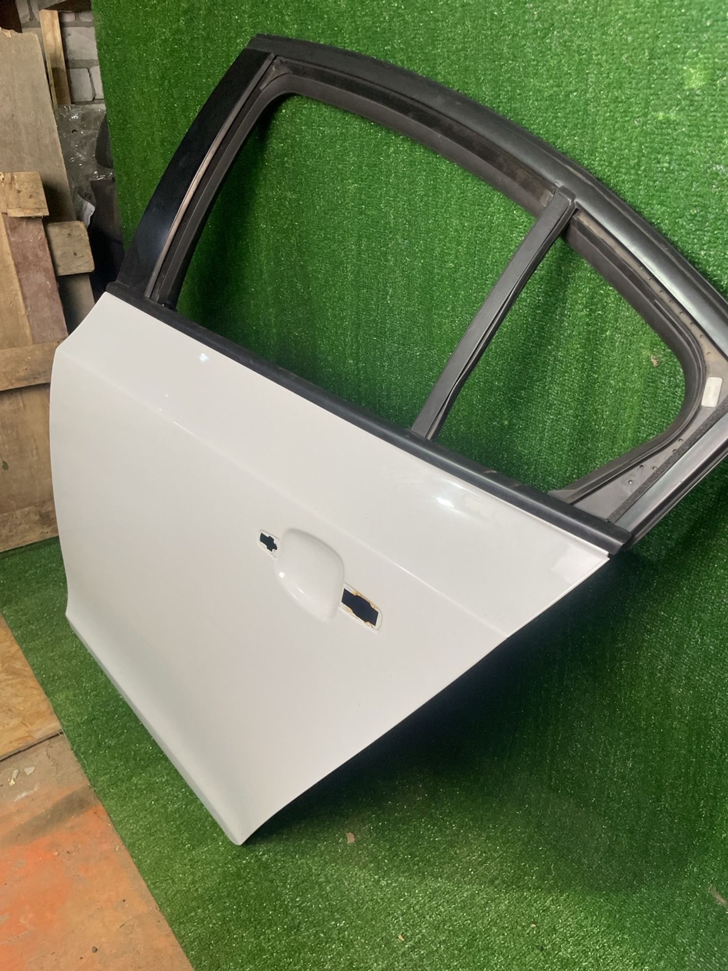 https://ycs.partsauto.market/partsauto-images/thmbs/userImages/f92b14355489e3b224da6399a17e0798/part/671f2672-1fba-43ed-b956-e21aac2278ee_1788522162163.jpg