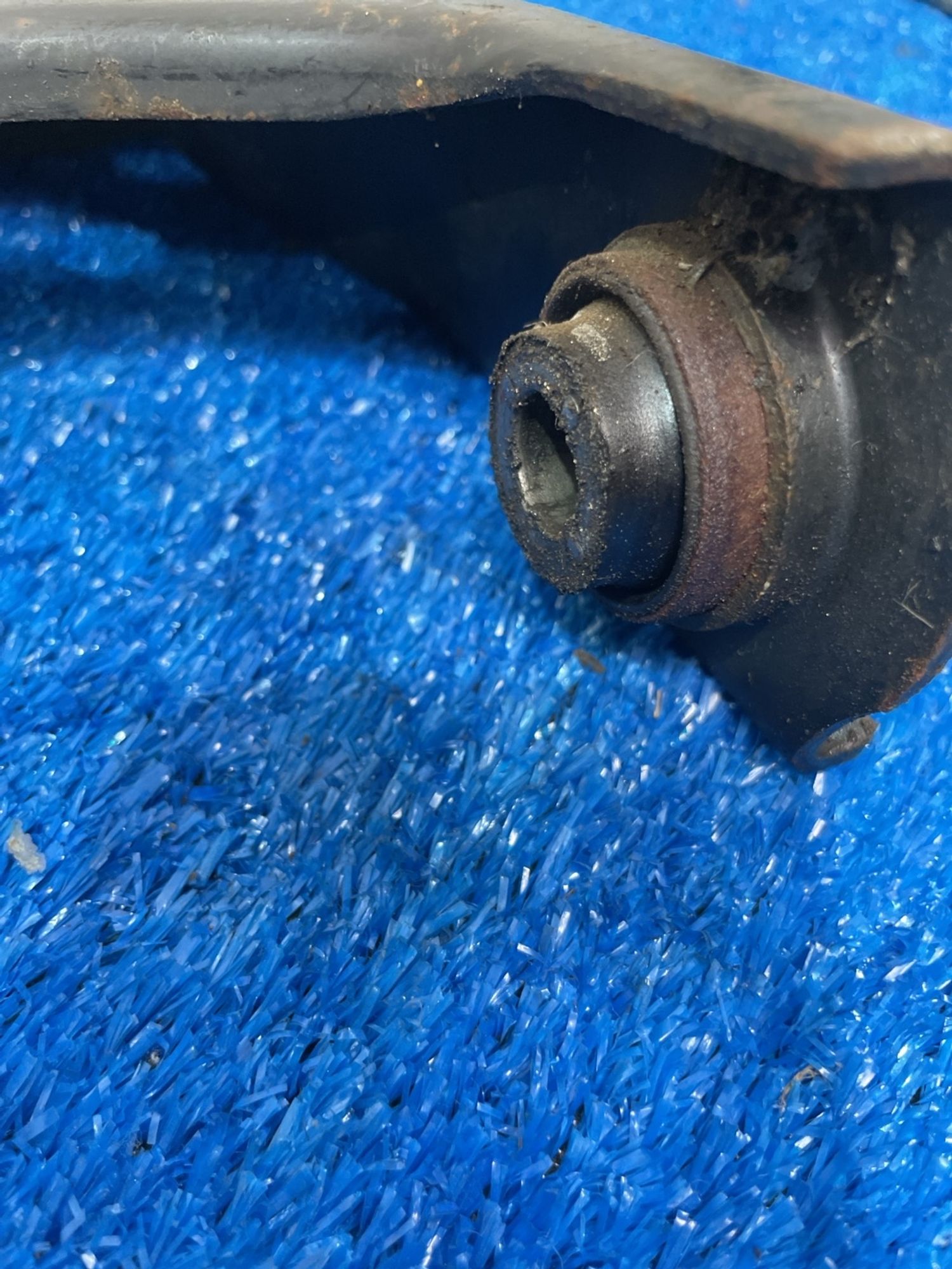https://ycs.partsauto.market/partsauto-images/thmbs/userImages/f92b14355489e3b224da6399a17e0798/part/6854624b-cc90-4155-880e-07bb6be06a98_1774863078689.jpg