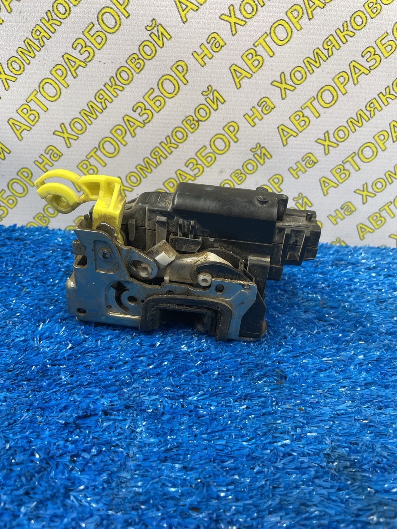 https://ycs.partsauto.market/partsauto-images/thmbs/userImages/f92b14355489e3b224da6399a17e0798/part/6c18ee0c-4462-42fb-87c1-e3e68816e231_1774426231380.jpg