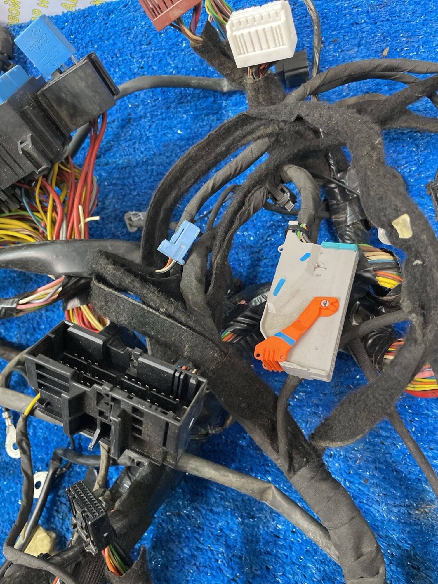 https://ycs.partsauto.market/partsauto-images/thmbs/userImages/f92b14355489e3b224da6399a17e0798/part/6d601316-7ff5-41d3-b4cc-8b905663637d_1775476388938.jpg