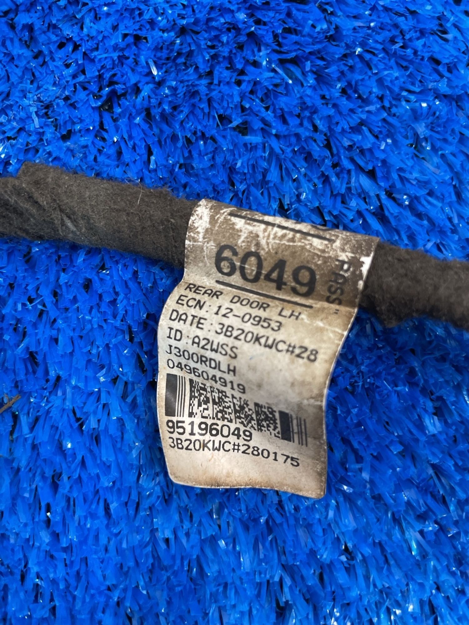 https://ycs.partsauto.market/partsauto-images/thmbs/userImages/f92b14355489e3b224da6399a17e0798/part/783493a6-d09f-493b-9397-5375cd173c6e_1788512506933.jpg