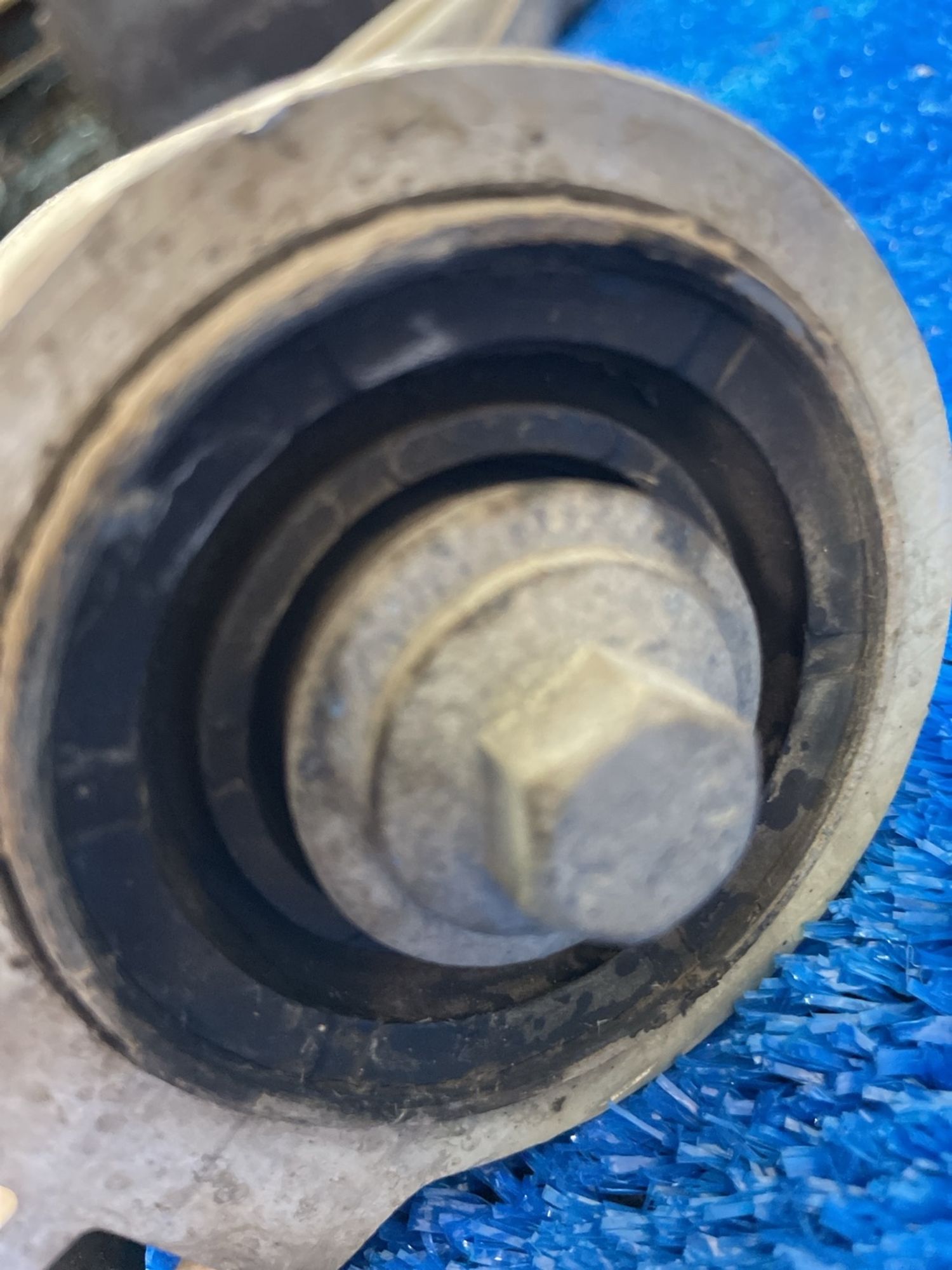 https://ycs.partsauto.market/partsauto-images/thmbs/userImages/f92b14355489e3b224da6399a17e0798/part/79fa5da5-ec49-4bed-9cc5-fa5ae7d2f43f_1789312173769.jpg