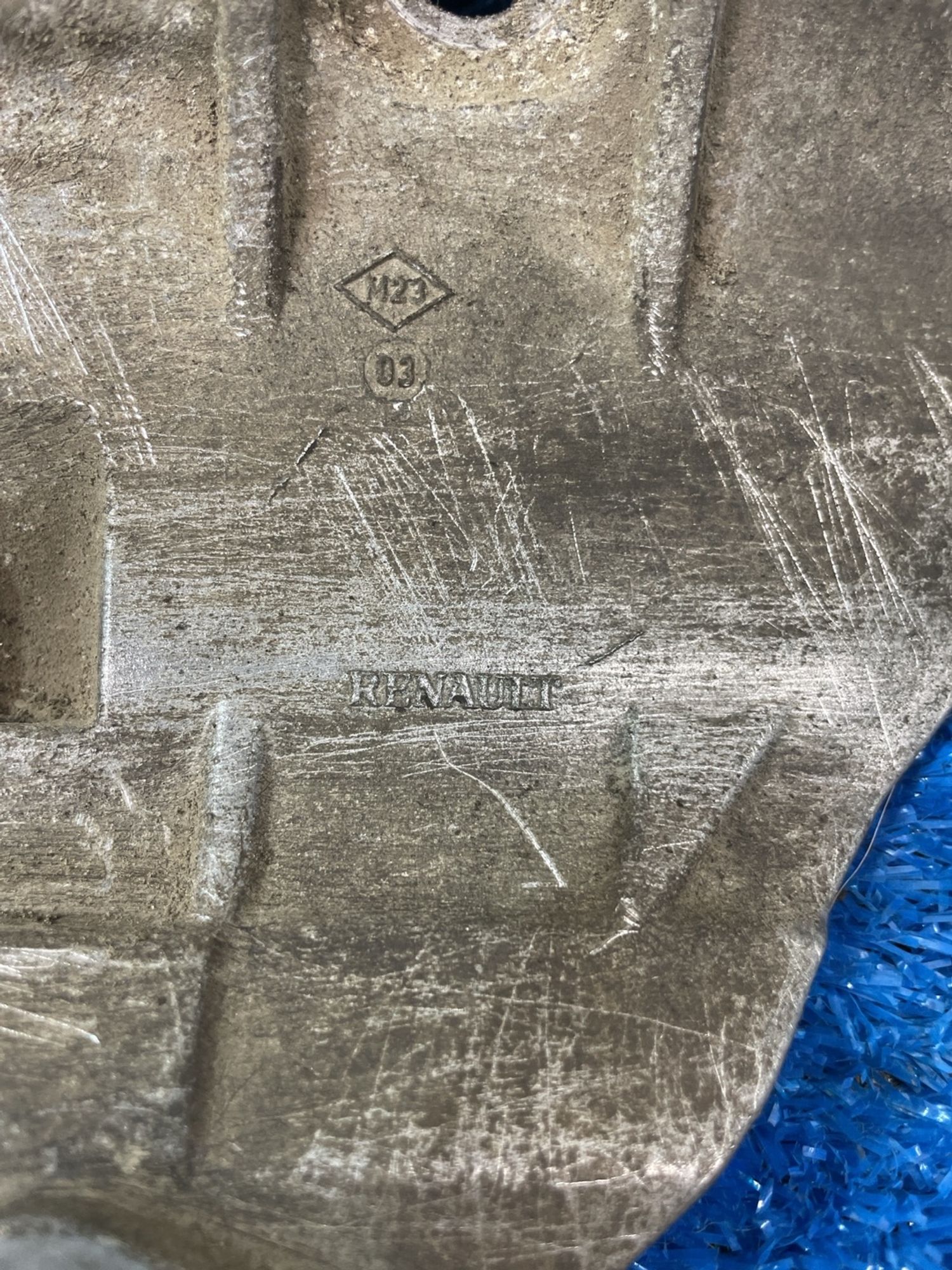 https://ycs.partsauto.market/partsauto-images/thmbs/userImages/f92b14355489e3b224da6399a17e0798/part/7c4cacaa-b4b9-4938-8392-9fa421066c24_1775644031479.jpg