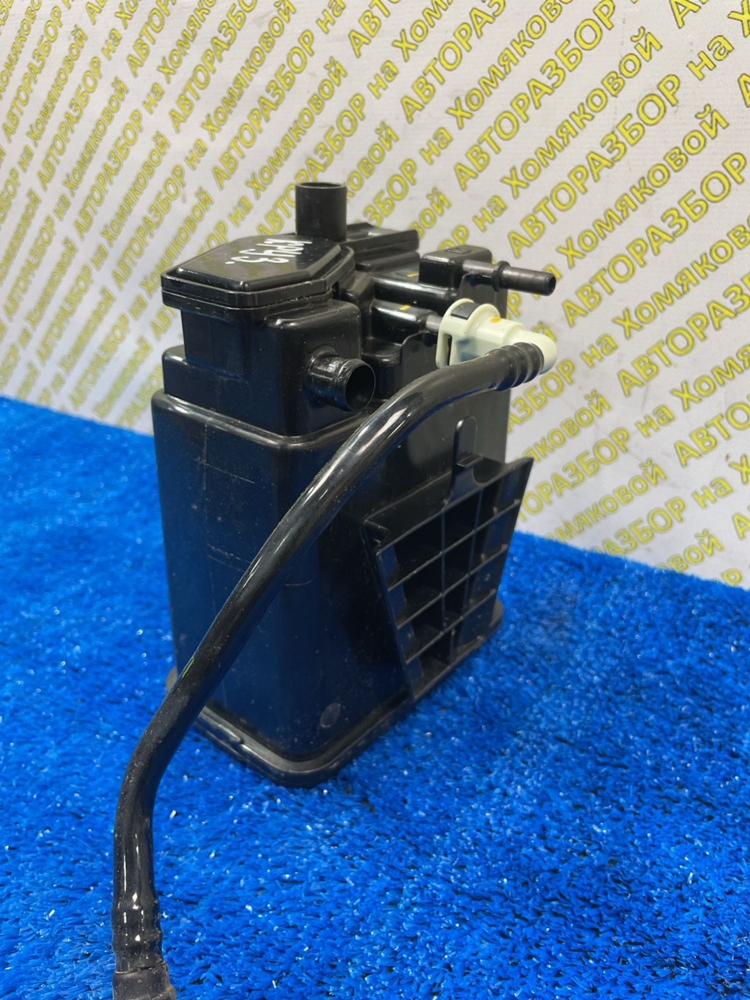 https://ycs.partsauto.market/partsauto-images/thmbs/userImages/f92b14355489e3b224da6399a17e0798/part/81e984d7-ffcc-4e04-adc1-9ab94e7d7f4c_1789308312107.jpg