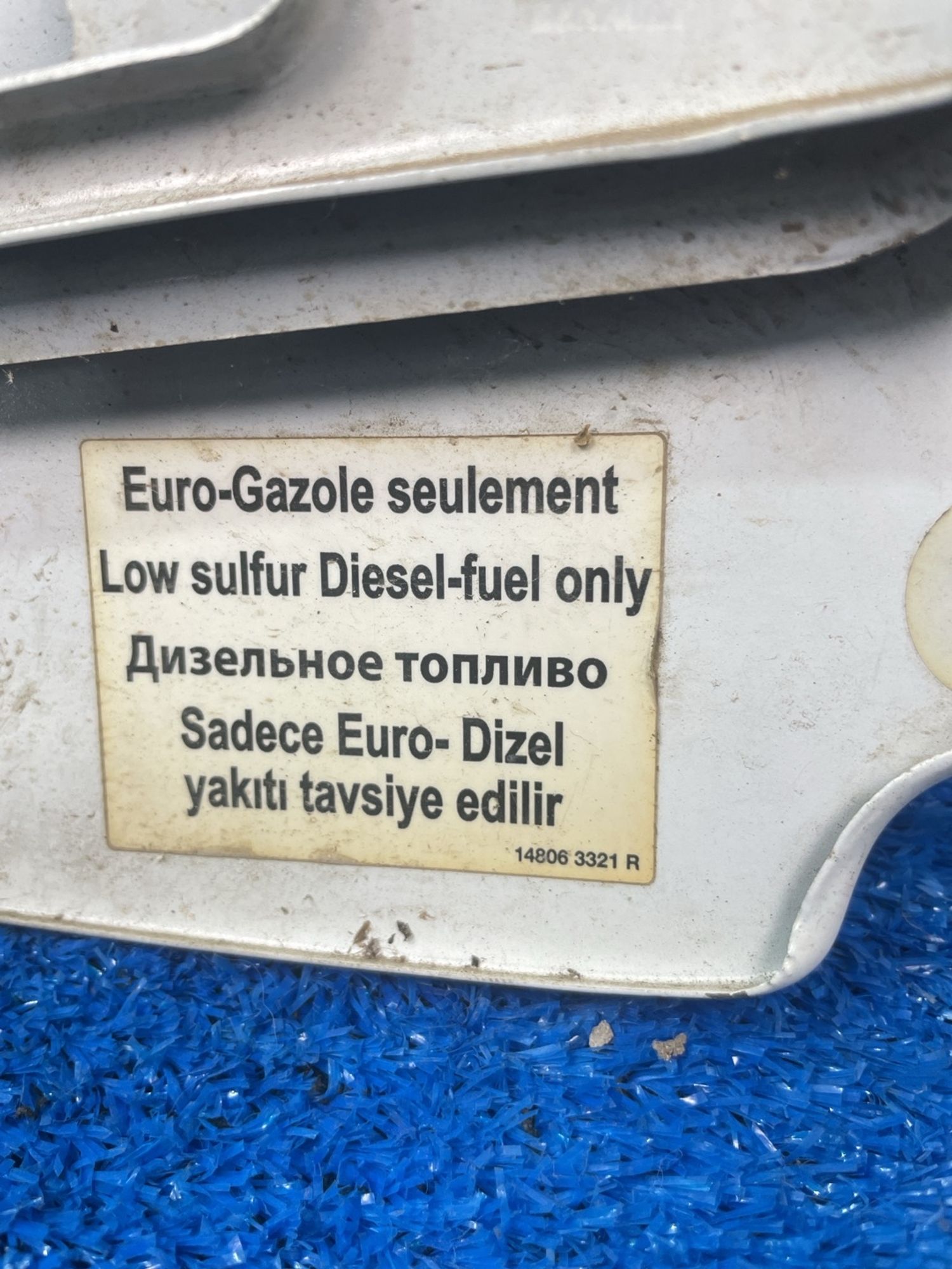 https://ycs.partsauto.market/partsauto-images/thmbs/userImages/f92b14355489e3b224da6399a17e0798/part/88ca9d93-e272-4859-8cb7-96c41761e64f_1775123716614.jpg