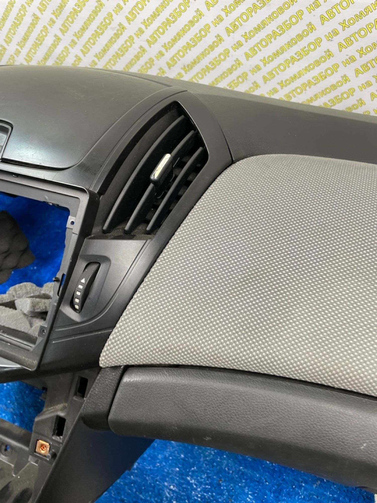https://ycs.partsauto.market/partsauto-images/thmbs/userImages/f92b14355489e3b224da6399a17e0798/part/8d69a07f-fd84-4345-8065-0f177908e714_1789035806673.jpg