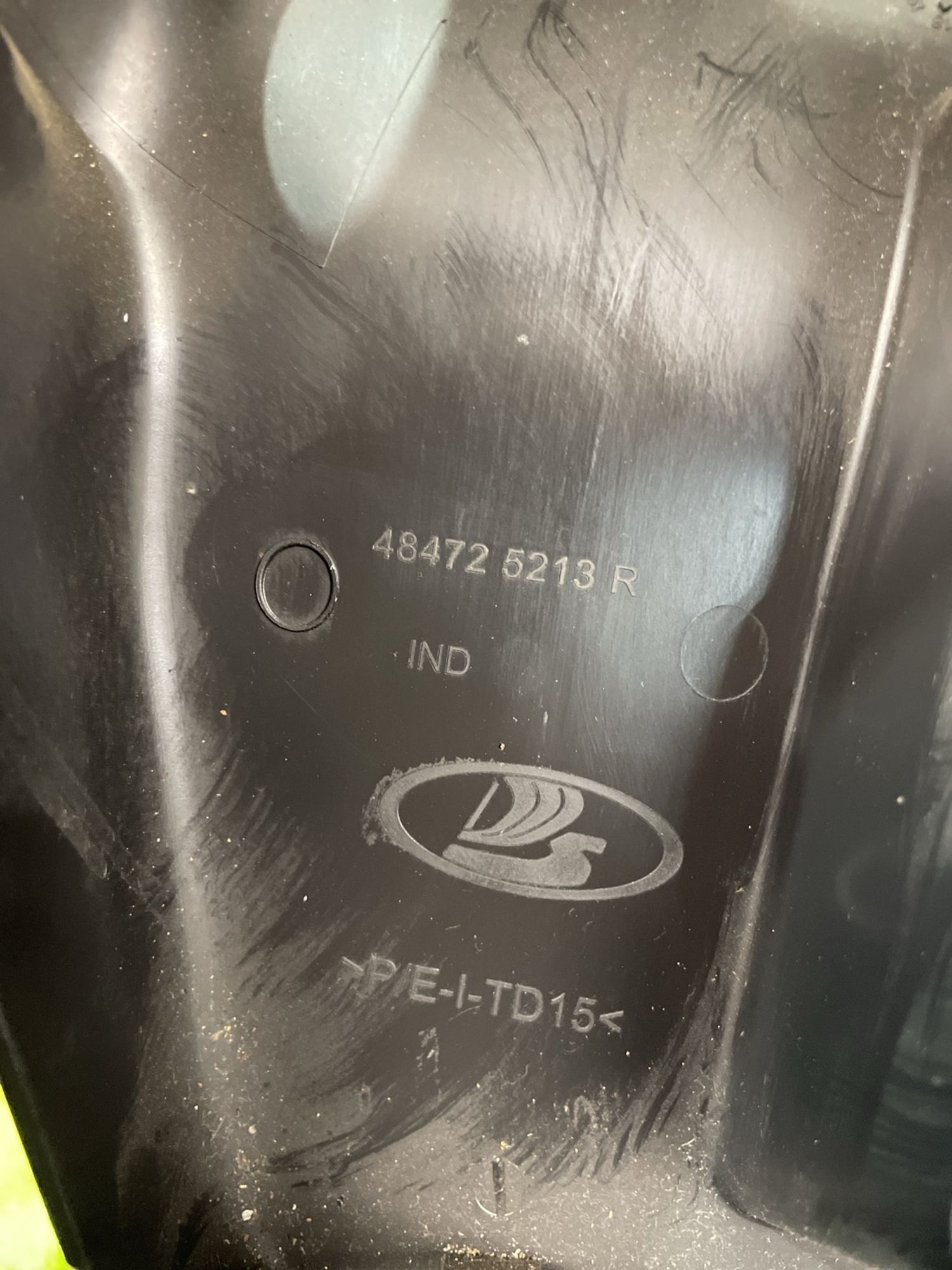 https://ycs.partsauto.market/partsauto-images/thmbs/userImages/f92b14355489e3b224da6399a17e0798/part/91e77254-e072-48f8-b727-cc2abf08e848_1778674373189.jpg