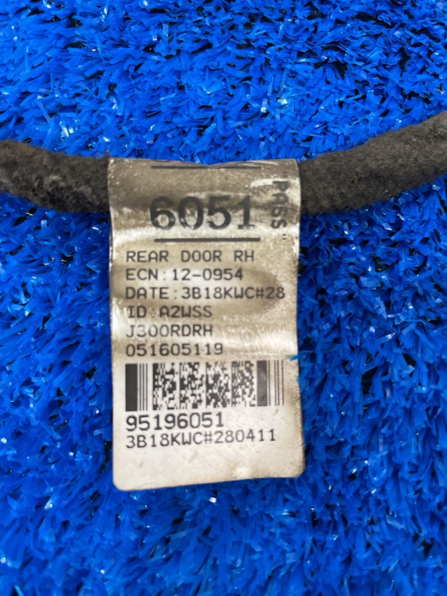 https://ycs.partsauto.market/partsauto-images/thmbs/userImages/f92b14355489e3b224da6399a17e0798/part/939627f1-8bab-4abb-b20c-7f22a82c5b1d_1788512327346.jpg