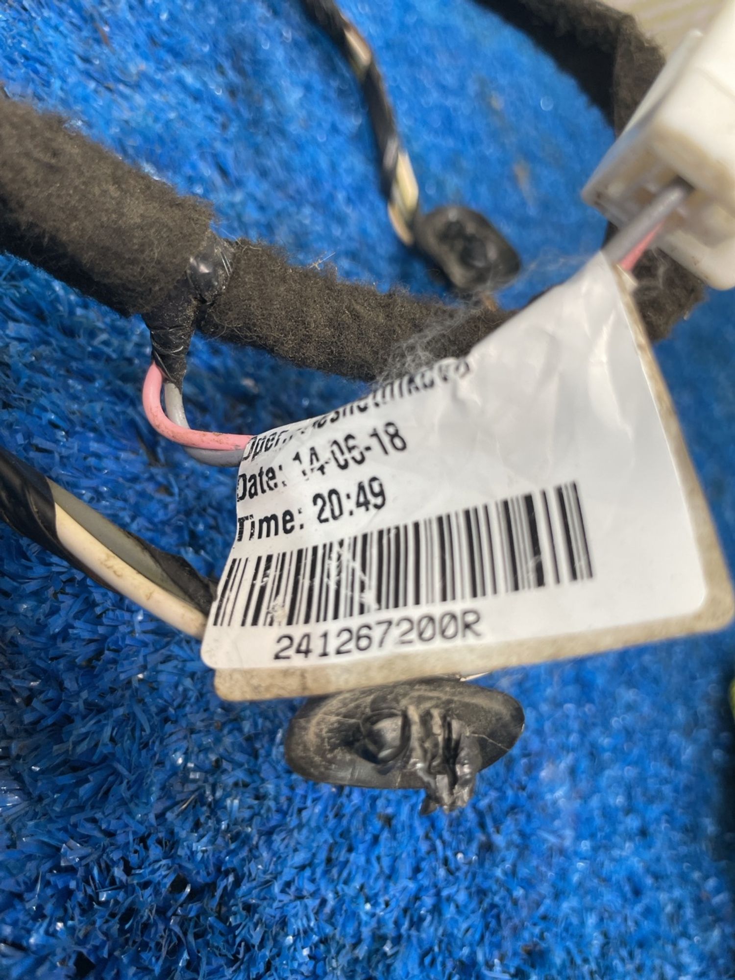 https://ycs.partsauto.market/partsauto-images/thmbs/userImages/f92b14355489e3b224da6399a17e0798/part/955e3286-c09b-4df2-b746-bfde48406a66_1779352289319.jpg