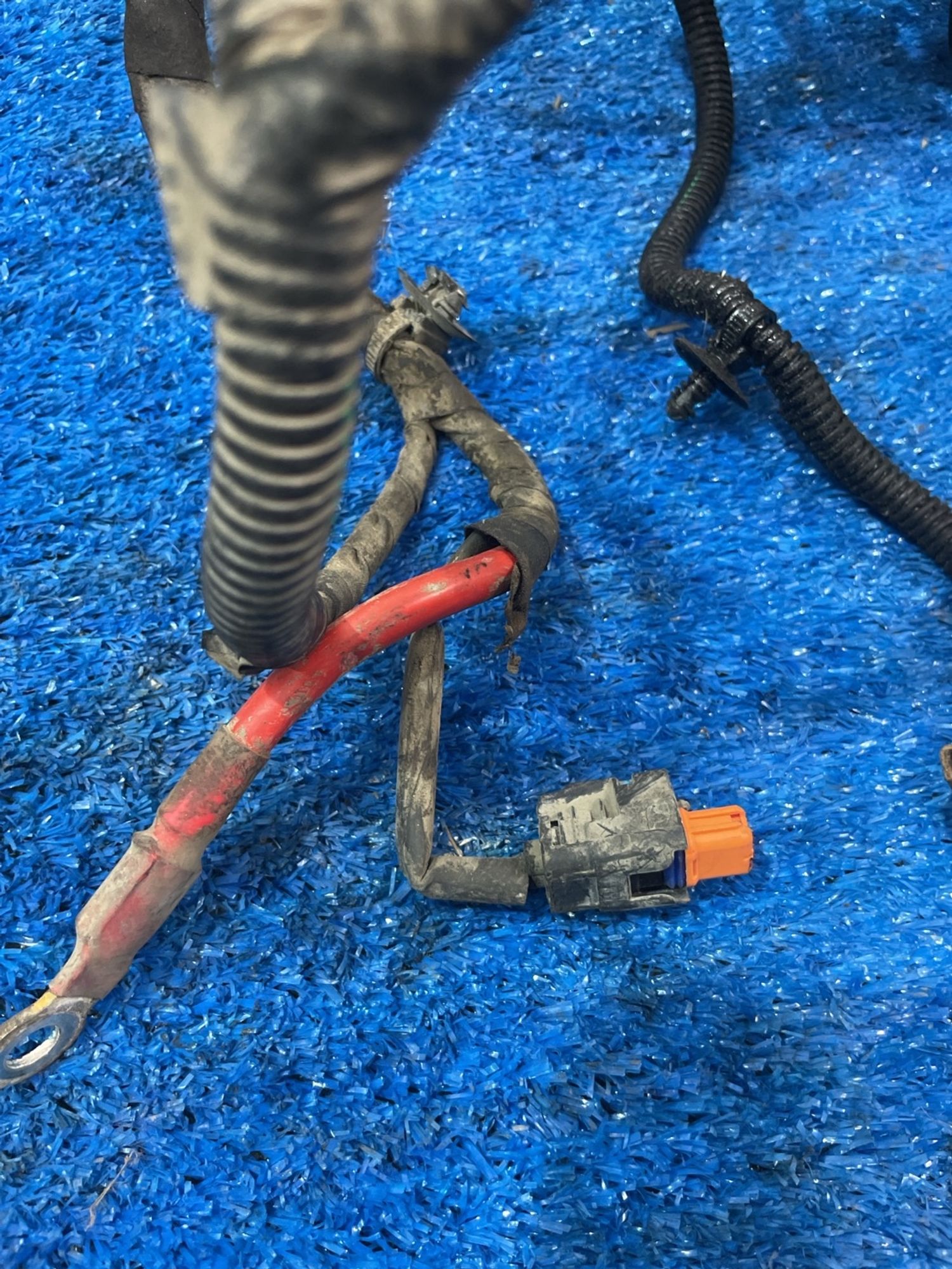 https://ycs.partsauto.market/partsauto-images/thmbs/userImages/f92b14355489e3b224da6399a17e0798/part/960ac466-3232-49c2-a4a5-7917f1297ec8_1775467882767.jpg