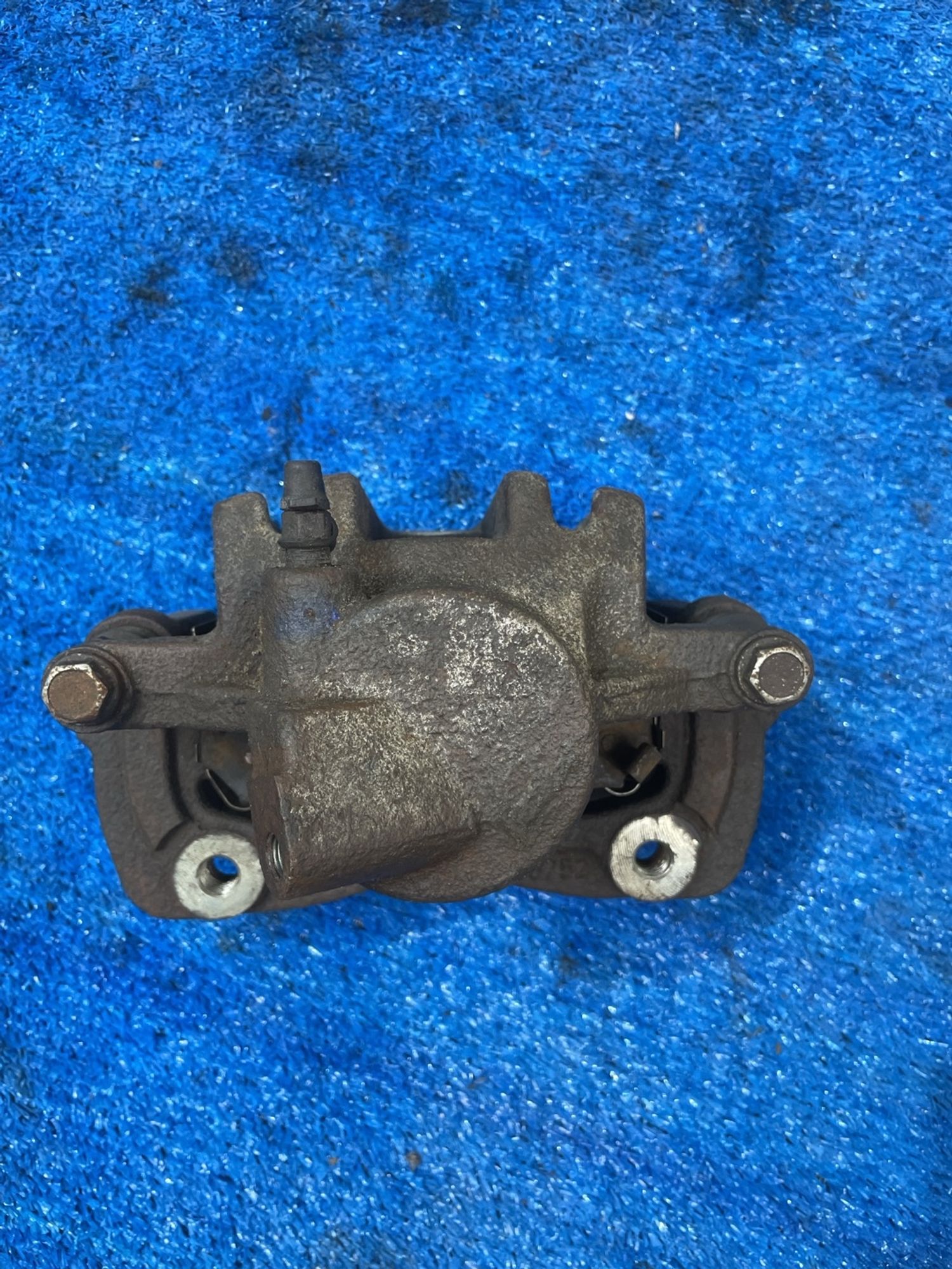 https://ycs.partsauto.market/partsauto-images/thmbs/userImages/f92b14355489e3b224da6399a17e0798/part/9b1b30b8-d496-4014-a8e5-d125154c8321_1778498217296.jpg