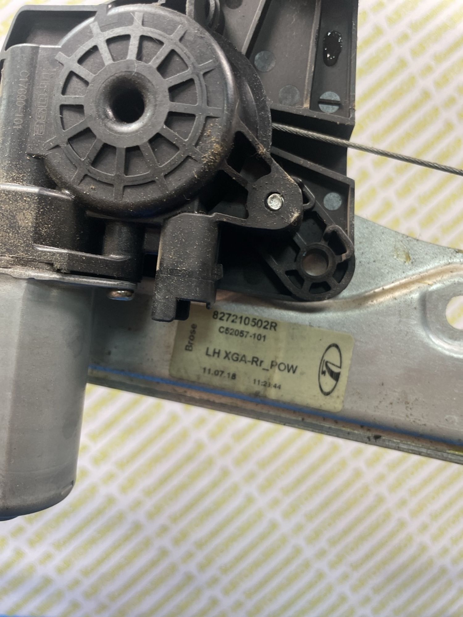 https://ycs.partsauto.market/partsauto-images/thmbs/userImages/f92b14355489e3b224da6399a17e0798/part/9edf4110-8b39-44ac-aa9d-6b8bccf488cf_1778840013282.jpg