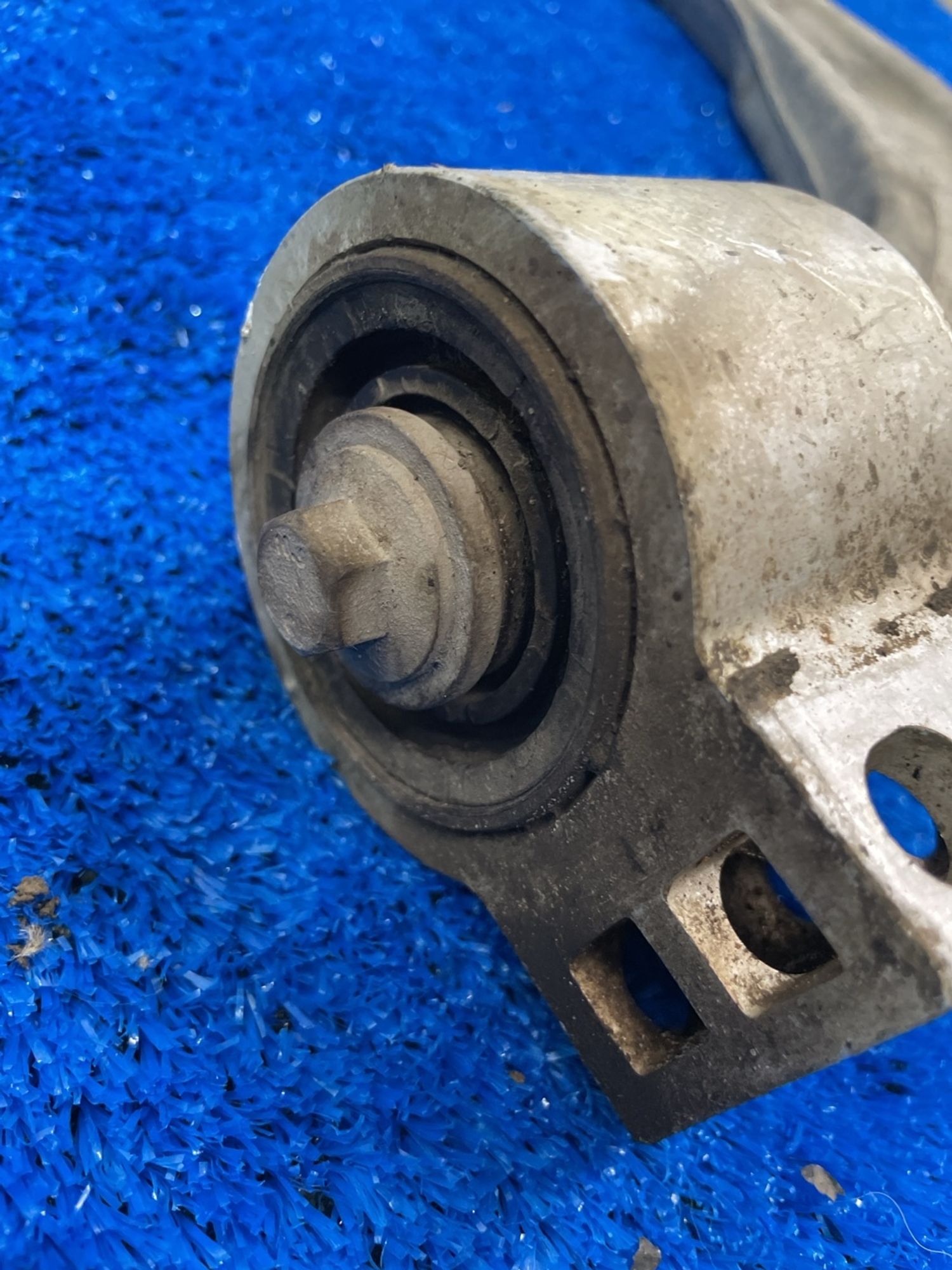 https://ycs.partsauto.market/partsauto-images/thmbs/userImages/f92b14355489e3b224da6399a17e0798/part/a3b87fe5-c88c-4bac-8b1c-5f1f632b865a_1789312276397.jpg