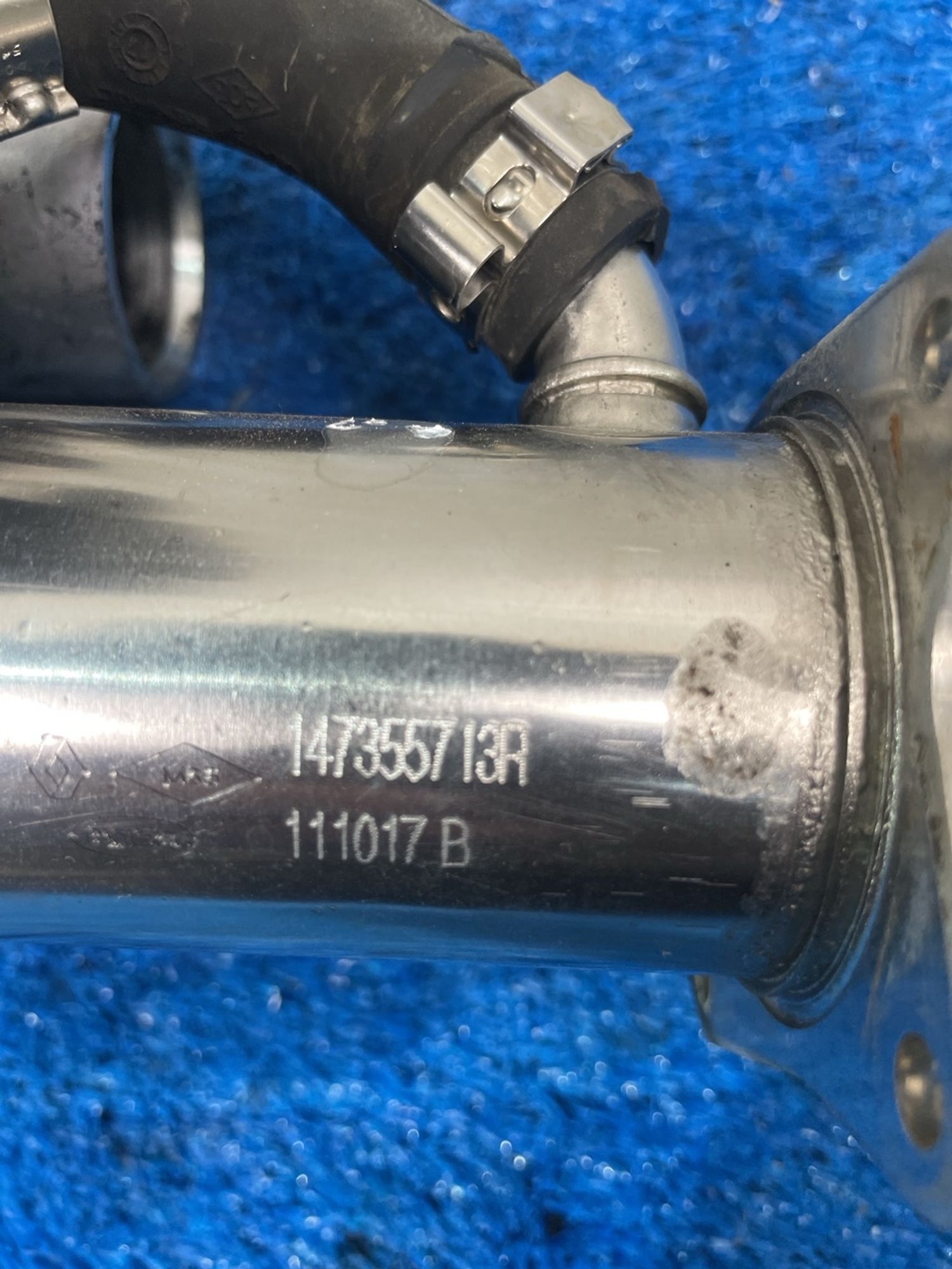 https://ycs.partsauto.market/partsauto-images/thmbs/userImages/f92b14355489e3b224da6399a17e0798/part/a45aae8e-5ad3-4ee1-8b96-71809f8e3c26_1778496261648.jpg