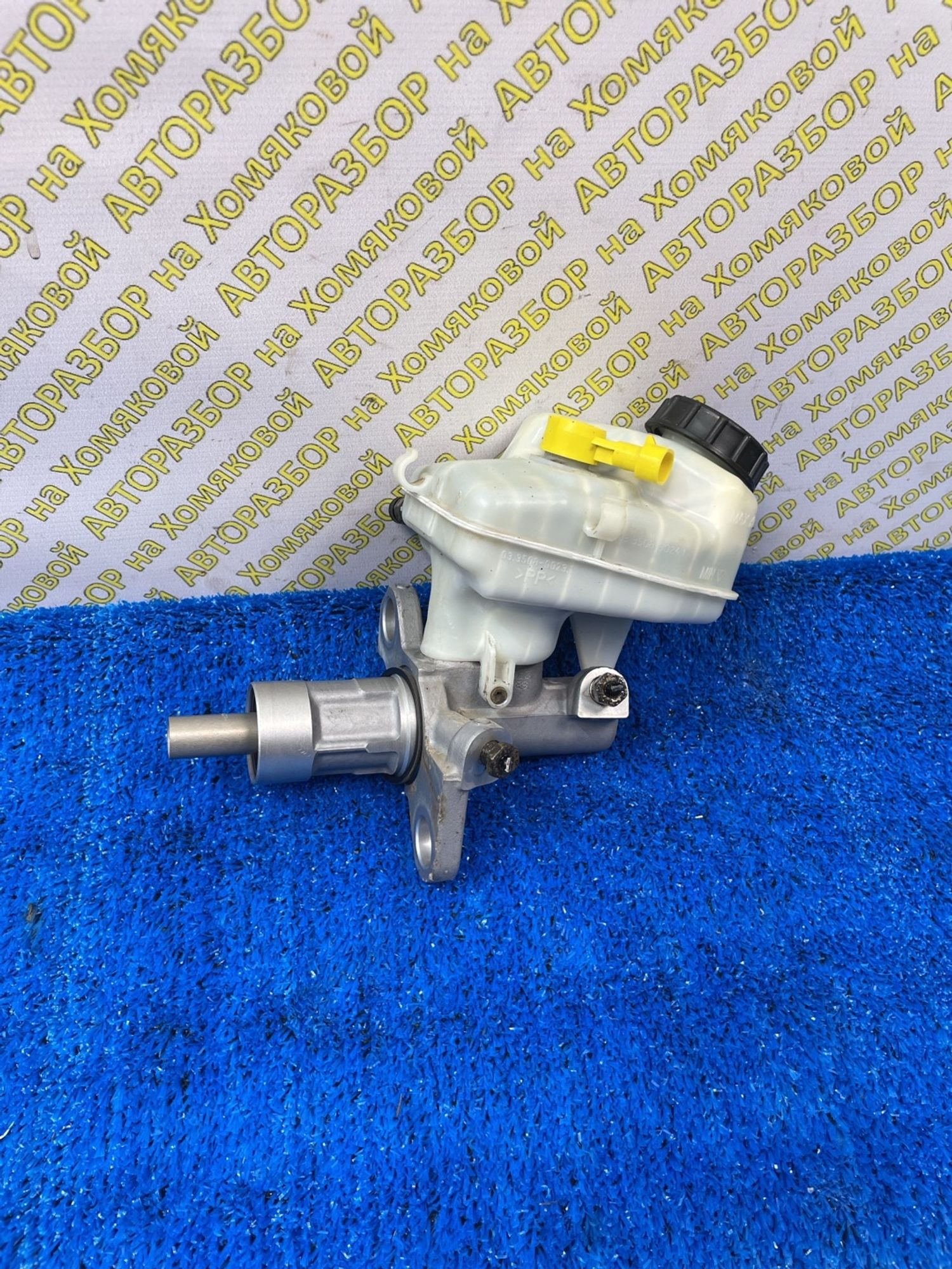https://ycs.partsauto.market/partsauto-images/thmbs/userImages/f92b14355489e3b224da6399a17e0798/part/ae9aa746-695d-4bd9-ba93-81ee8cccf0ce_1789309112215.jpg