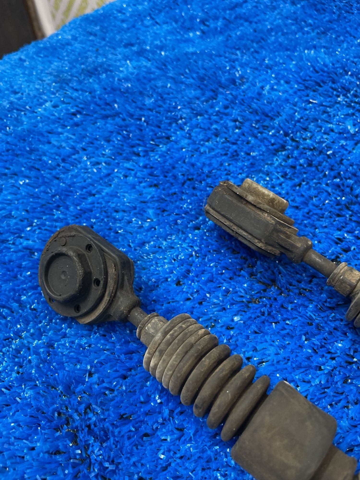 https://ycs.partsauto.market/partsauto-images/thmbs/userImages/f92b14355489e3b224da6399a17e0798/part/b6cab3dc-608e-4346-a8e4-ecefdd757fc0_1789041518616.jpg