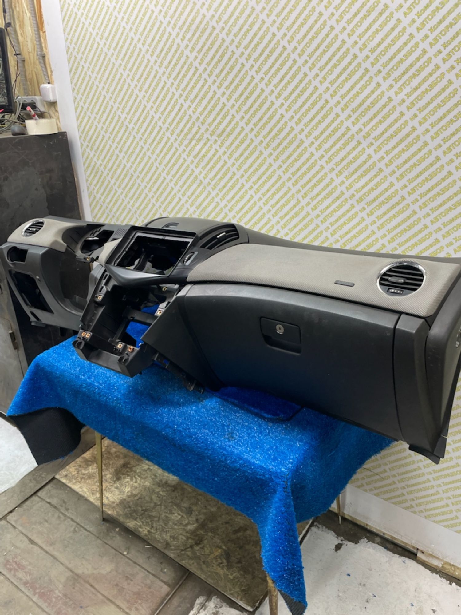 https://ycs.partsauto.market/partsauto-images/thmbs/userImages/f92b14355489e3b224da6399a17e0798/part/c3f13110-51a7-4fb3-94b1-f9160be3907d_1789035800433.jpg