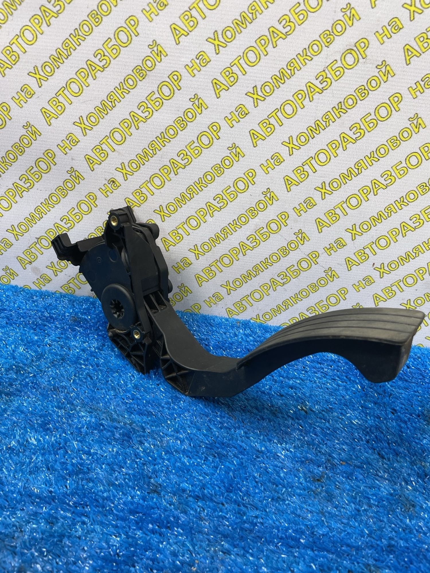 https://ycs.partsauto.market/partsauto-images/thmbs/userImages/f92b14355489e3b224da6399a17e0798/part/c6565ba0-31bf-487d-8d76-b64a48b743ad_1778678221960.jpg