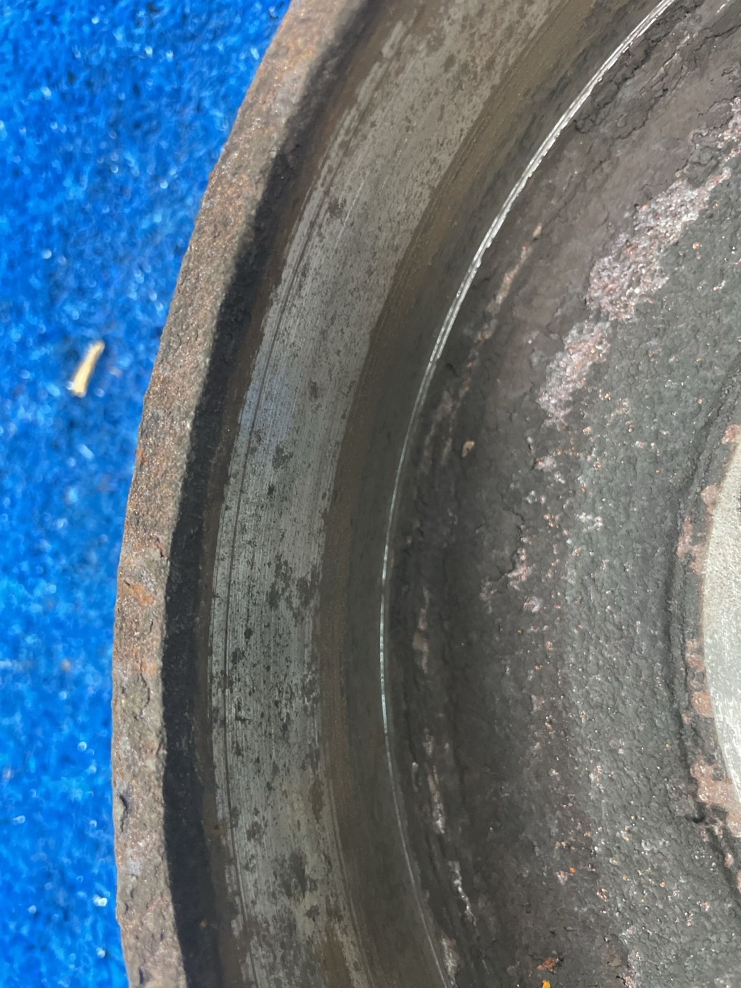 https://ycs.partsauto.market/partsauto-images/thmbs/userImages/f92b14355489e3b224da6399a17e0798/part/c66081ec-d884-4fa9-bbb4-86f6e9491188_1775028501129.jpg