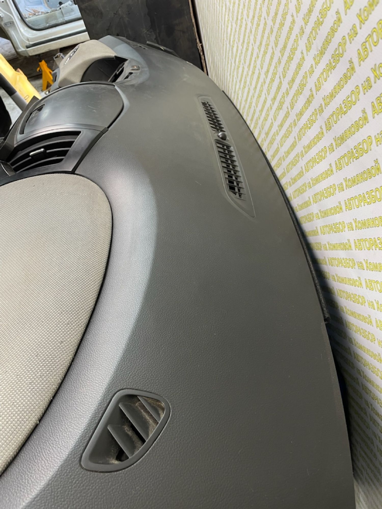 https://ycs.partsauto.market/partsauto-images/thmbs/userImages/f92b14355489e3b224da6399a17e0798/part/c9ae0c31-7439-4913-a8f8-511ed9dd1e0b_1789035819800.jpg