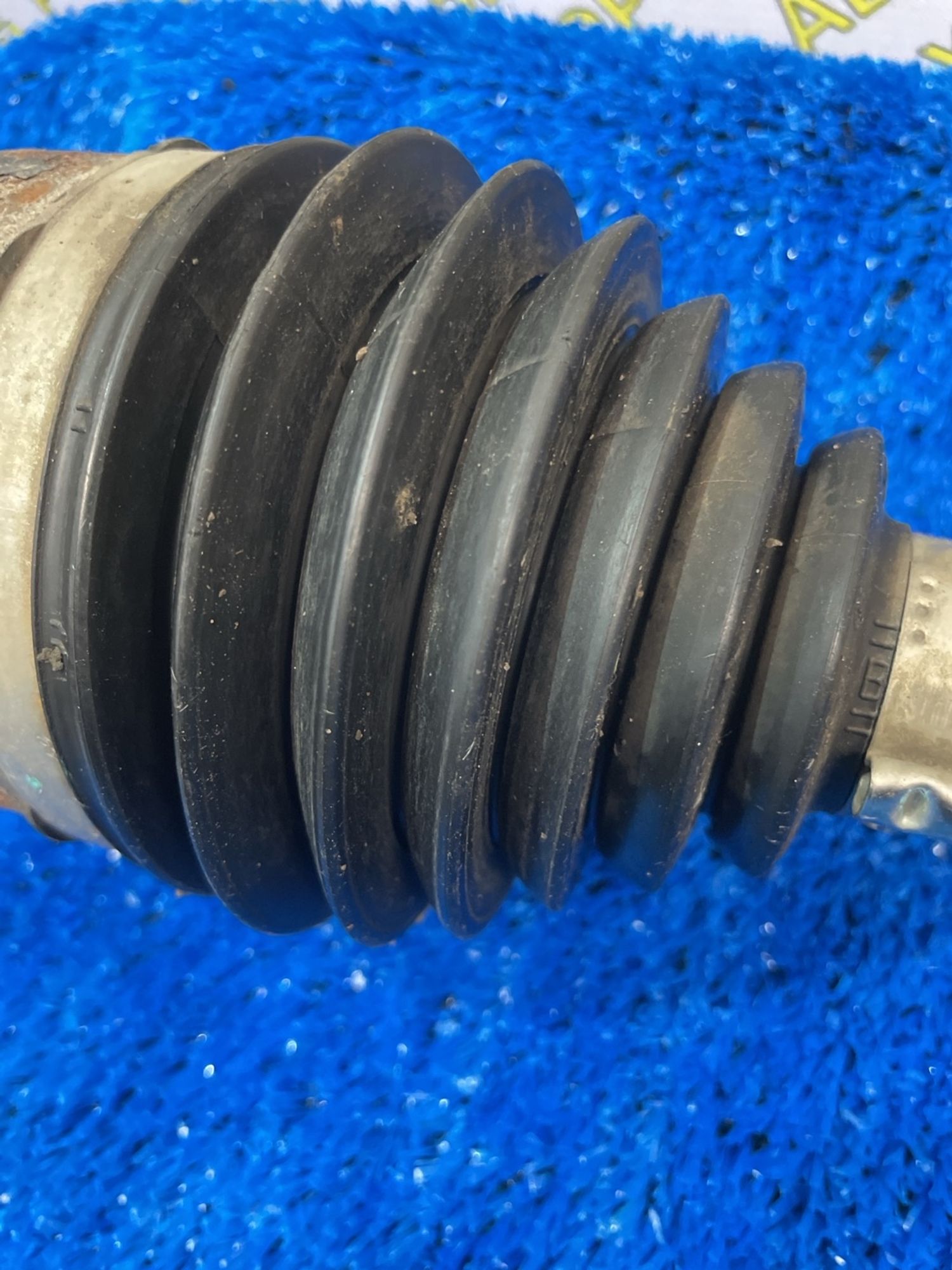 https://ycs.partsauto.market/partsauto-images/thmbs/userImages/f92b14355489e3b224da6399a17e0798/part/c9b0edde-1a72-41a8-a4aa-cad698c80ba5_1789309394865.jpg