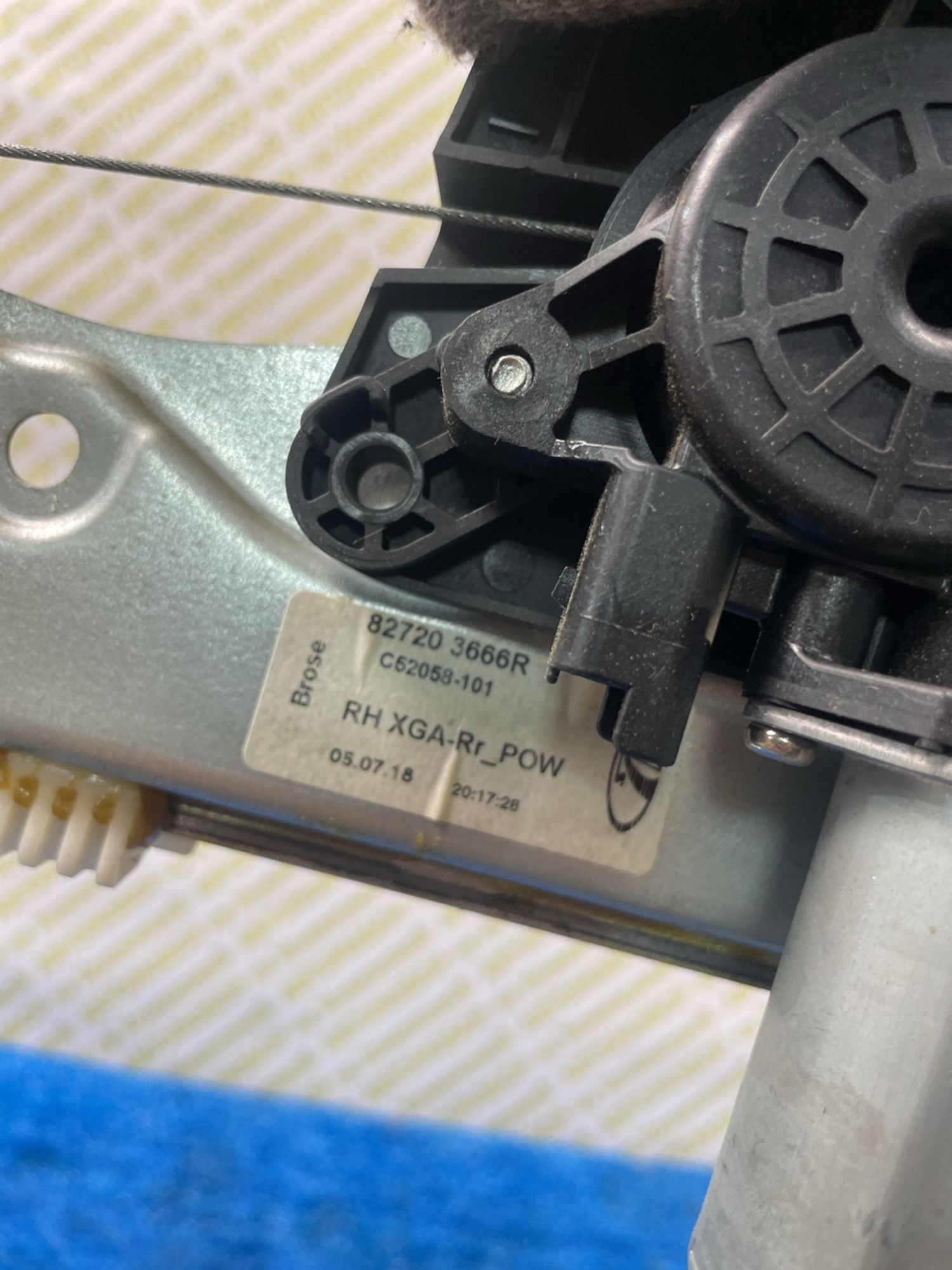 https://ycs.partsauto.market/partsauto-images/thmbs/userImages/f92b14355489e3b224da6399a17e0798/part/cf3b84c6-072d-4d40-8d3c-6254c934fe2d_1778839612551.jpg