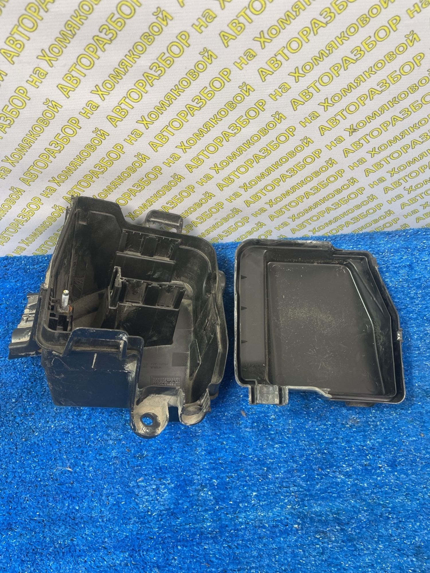 https://ycs.partsauto.market/partsauto-images/thmbs/userImages/f92b14355489e3b224da6399a17e0798/part/d5c74191-9444-44ae-92d2-4c6bde32bc58_1774857659178.jpg