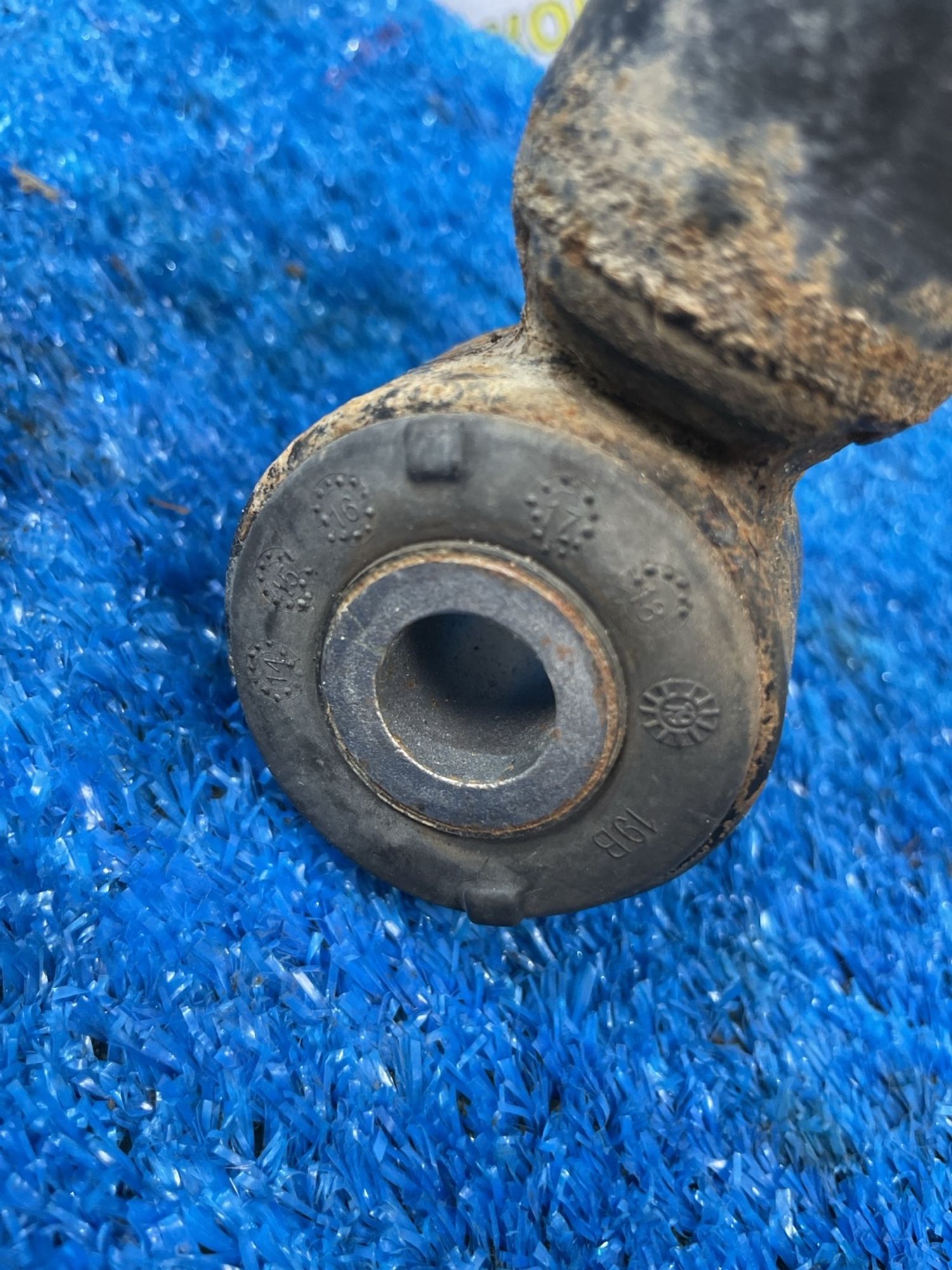https://ycs.partsauto.market/partsauto-images/thmbs/userImages/f92b14355489e3b224da6399a17e0798/part/dc99a0e0-f5d3-46a6-bd7d-6ae574af9fdf_1779347785130.jpg