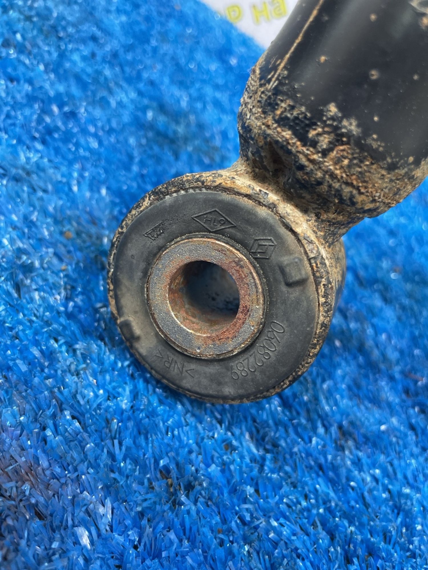 https://ycs.partsauto.market/partsauto-images/thmbs/userImages/f92b14355489e3b224da6399a17e0798/part/dee0db10-b72e-4cad-aec4-cca86b9ef984_1779347784256.jpg