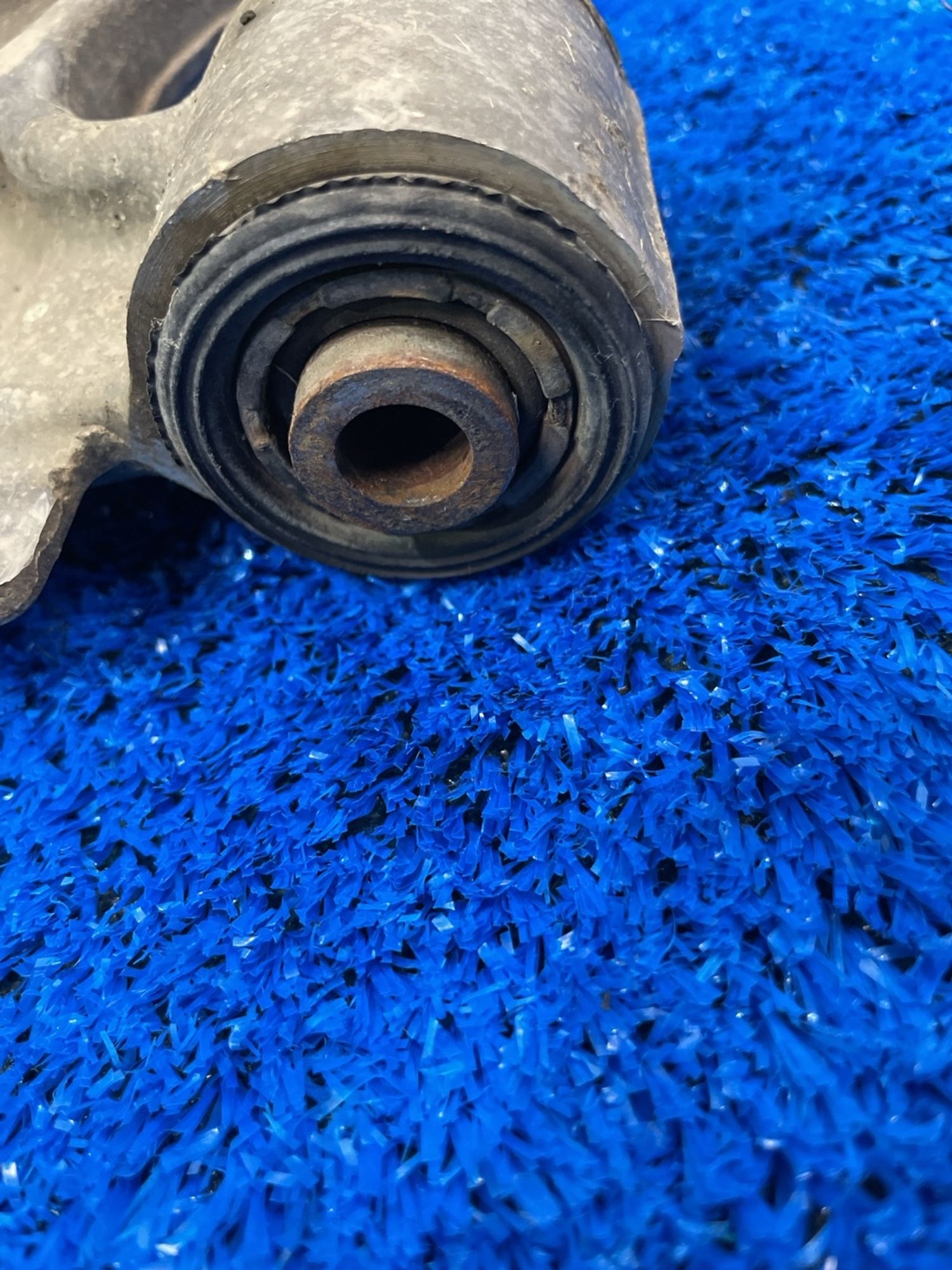 https://ycs.partsauto.market/partsauto-images/thmbs/userImages/f92b14355489e3b224da6399a17e0798/part/ece4740c-d895-4c9b-ba6c-e3a61e468812_1789312171393.jpg