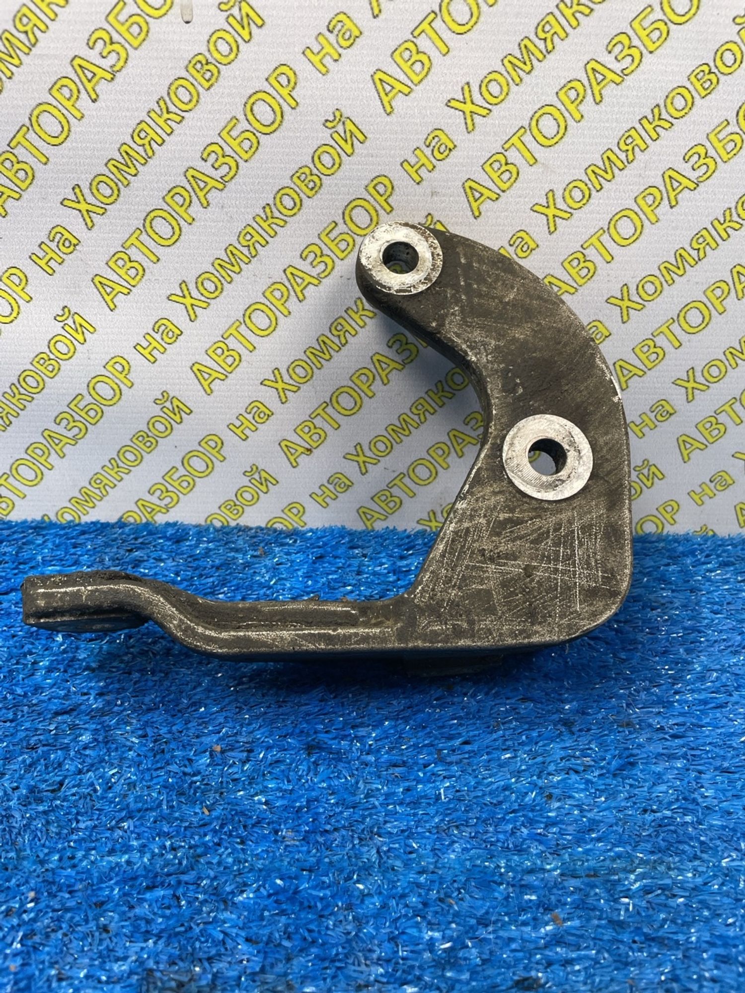 https://ycs.partsauto.market/partsauto-images/thmbs/userImages/f92b14355489e3b224da6399a17e0798/part/ed568986-bcb3-4ed2-918f-78b5b2134719_1775643000610.jpg