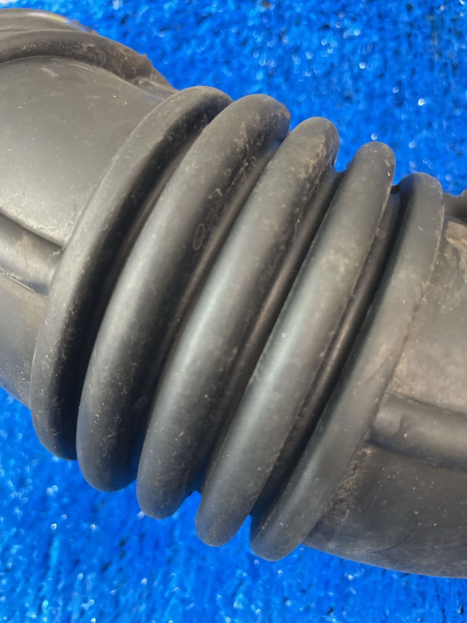 https://ycs.partsauto.market/partsauto-images/thmbs/userImages/f92b14355489e3b224da6399a17e0798/part/f2863275-0226-490a-a89e-510d885f4166_1789309271338.jpg