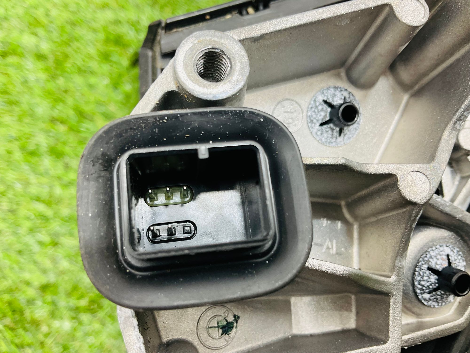 https://ycs.partsauto.market/partsauto-images/thmbs/userImages/h353NjtZg3VDP19b5HMt7LlpbQ93/part/000a7553-71e3-45a1-ab6f-f773e736e976_1781353236507.jpg