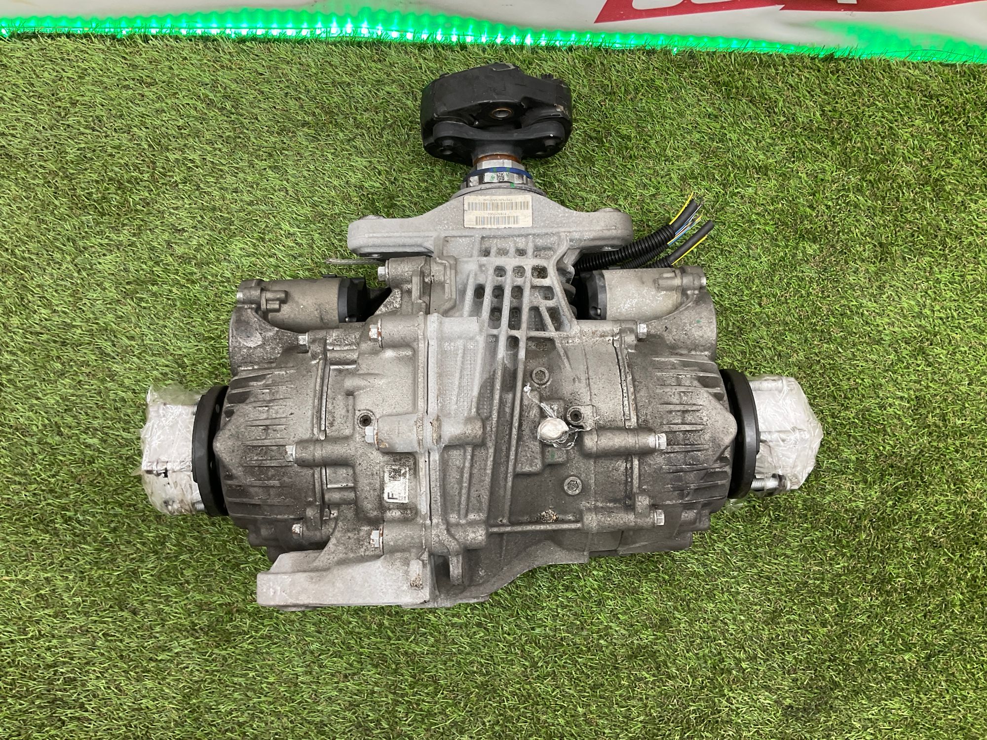 https://ycs.partsauto.market/partsauto-images/thmbs/userImages/h353NjtZg3VDP19b5HMt7LlpbQ93/part/001ba236-4631-40c2-b989-be35b04c1bb1_1748251829054.jpg