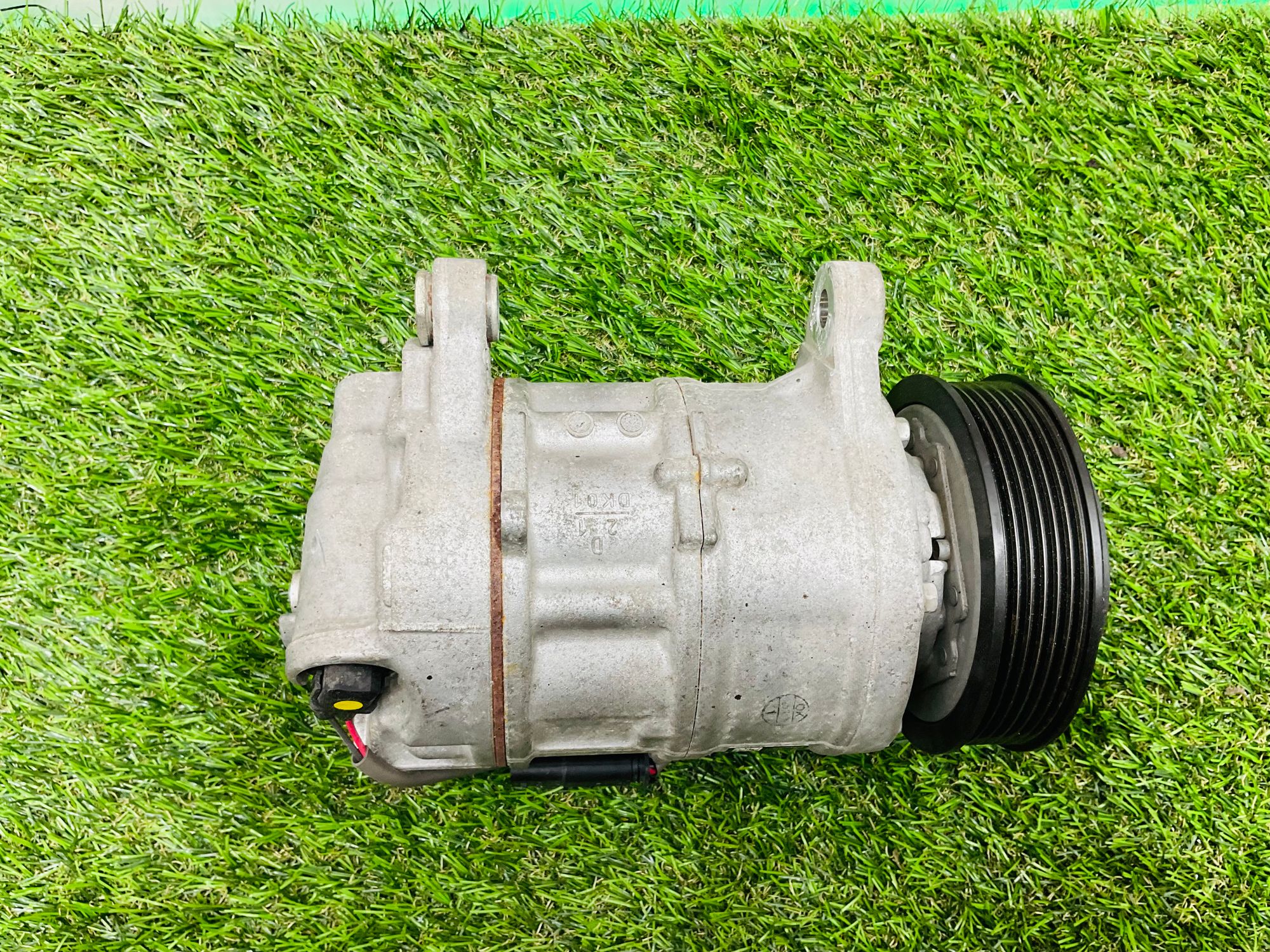 https://ycs.partsauto.market/partsauto-images/thmbs/userImages/h353NjtZg3VDP19b5HMt7LlpbQ93/part/0066f55c-2ca8-4f15-a1be-550a0a582799_1781256291830.jpg