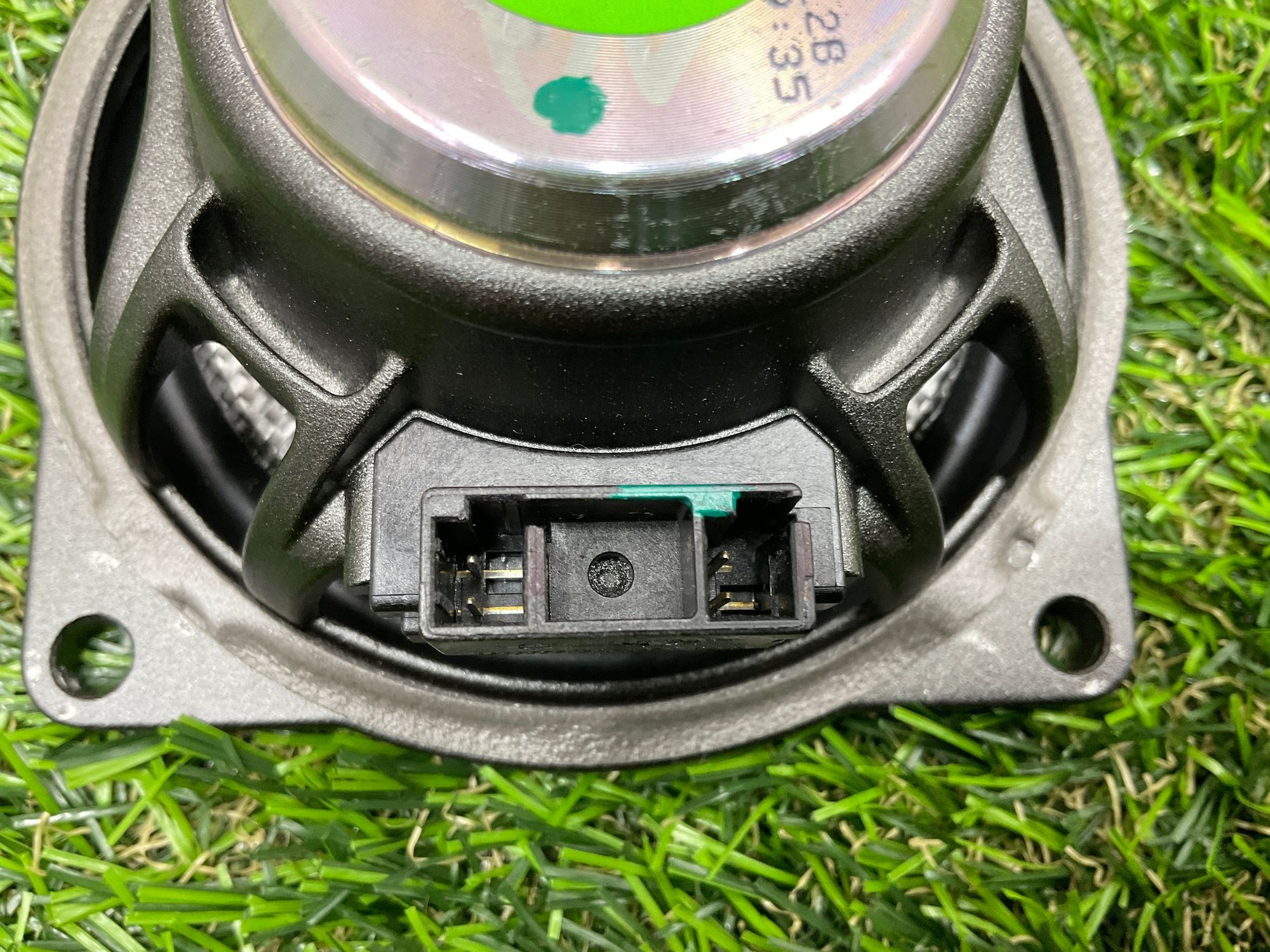 https://ycs.partsauto.market/partsauto-images/thmbs/userImages/h353NjtZg3VDP19b5HMt7LlpbQ93/part/00afebe4-01b4-4f28-86ca-b952d1f58a5d_1780318072031.jpg