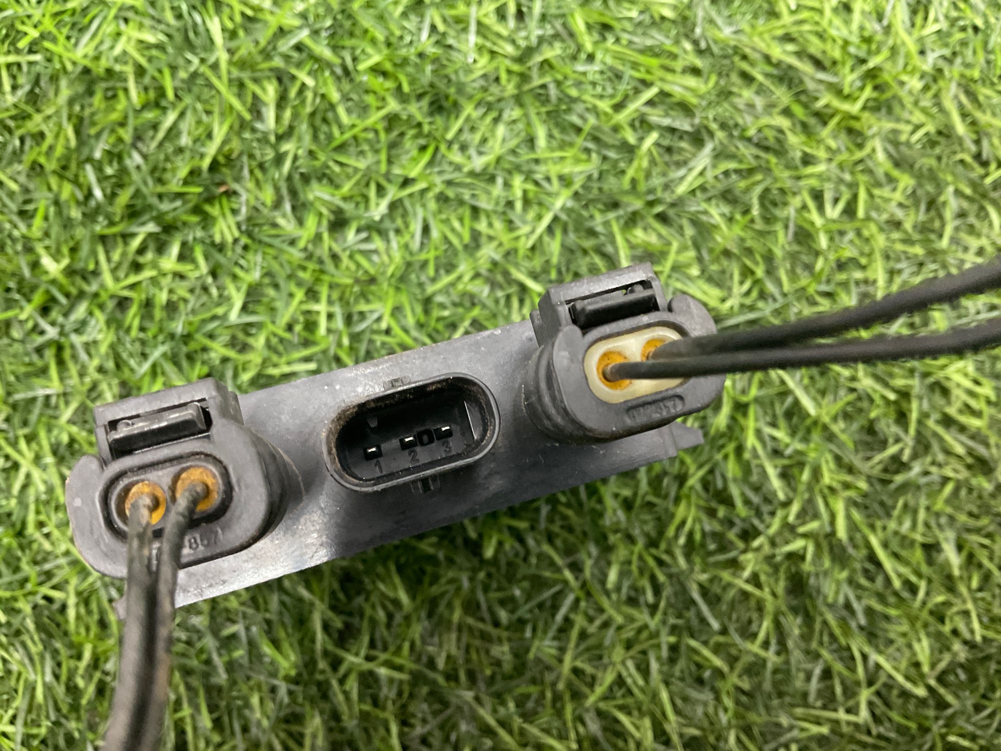 https://ycs.partsauto.market/partsauto-images/thmbs/userImages/h353NjtZg3VDP19b5HMt7LlpbQ93/part/00b32bf1-52b0-4162-acfc-0fe6935b5c71_1745998018662.jpg