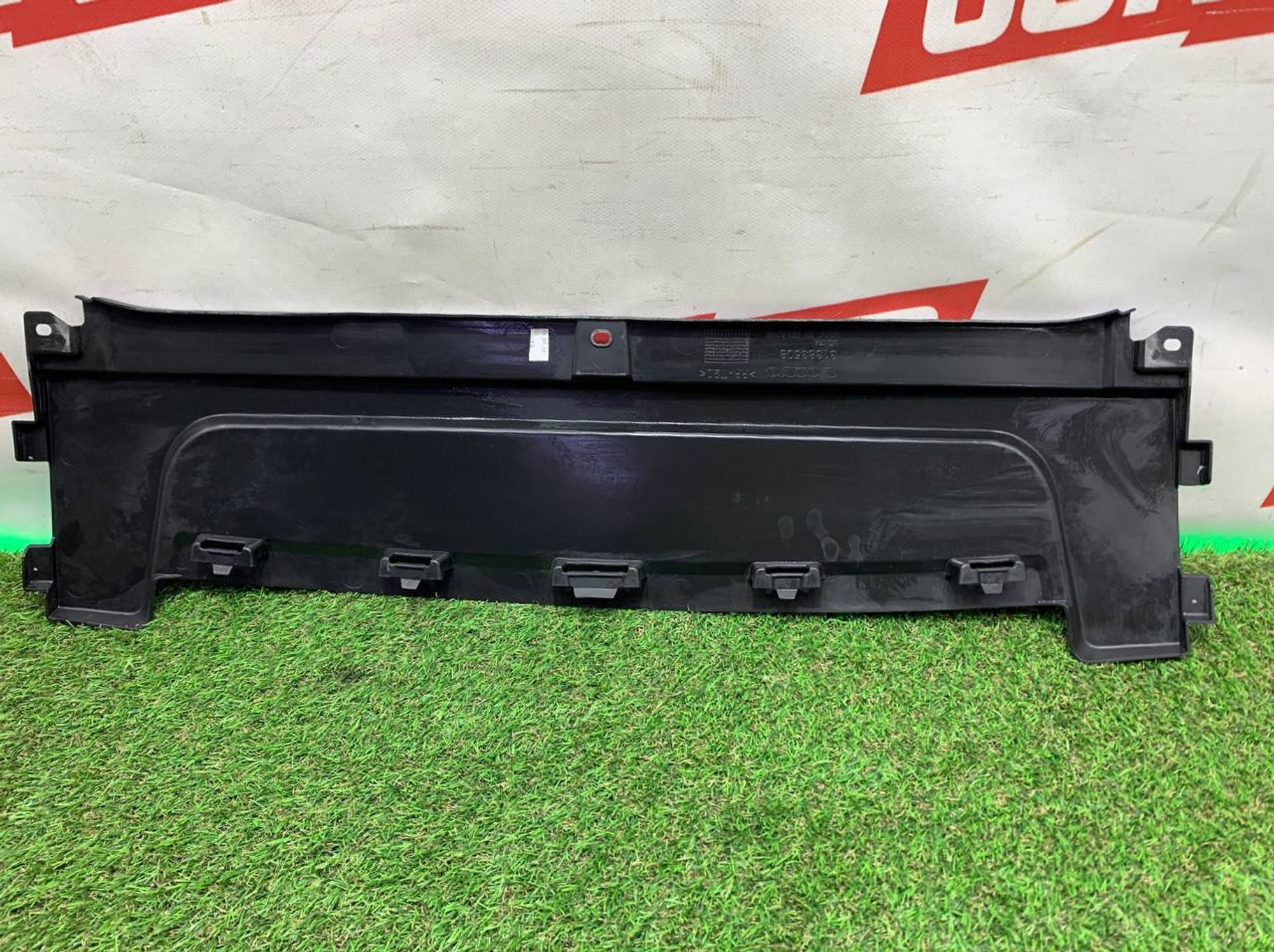 https://ycs.partsauto.market/partsauto-images/thmbs/userImages/h353NjtZg3VDP19b5HMt7LlpbQ93/part/00d21420-8f85-4aa2-9d8d-5ebd1f38bd47_1716629599377.jpg