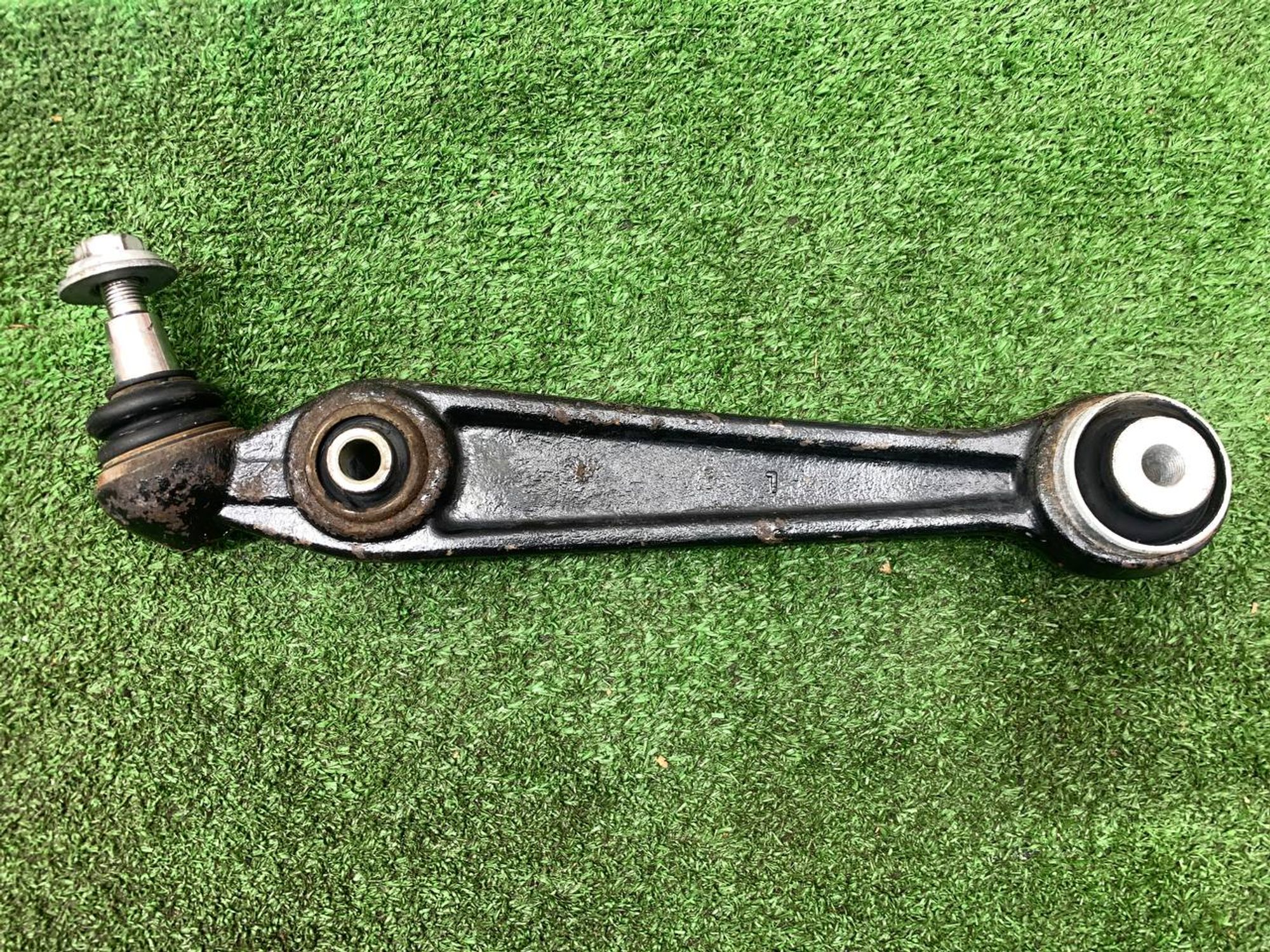 https://ycs.partsauto.market/partsauto-images/thmbs/userImages/h353NjtZg3VDP19b5HMt7LlpbQ93/part/00fdaff8-dfc0-40a7-bf66-9991f1e8dd72_1727696737155.jpg
