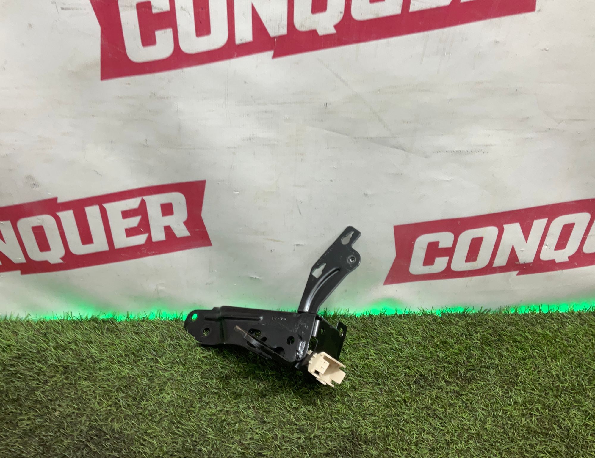 Крепление заднего сидения правое BMW X5 G05 2022, 1000 рублей, Москва