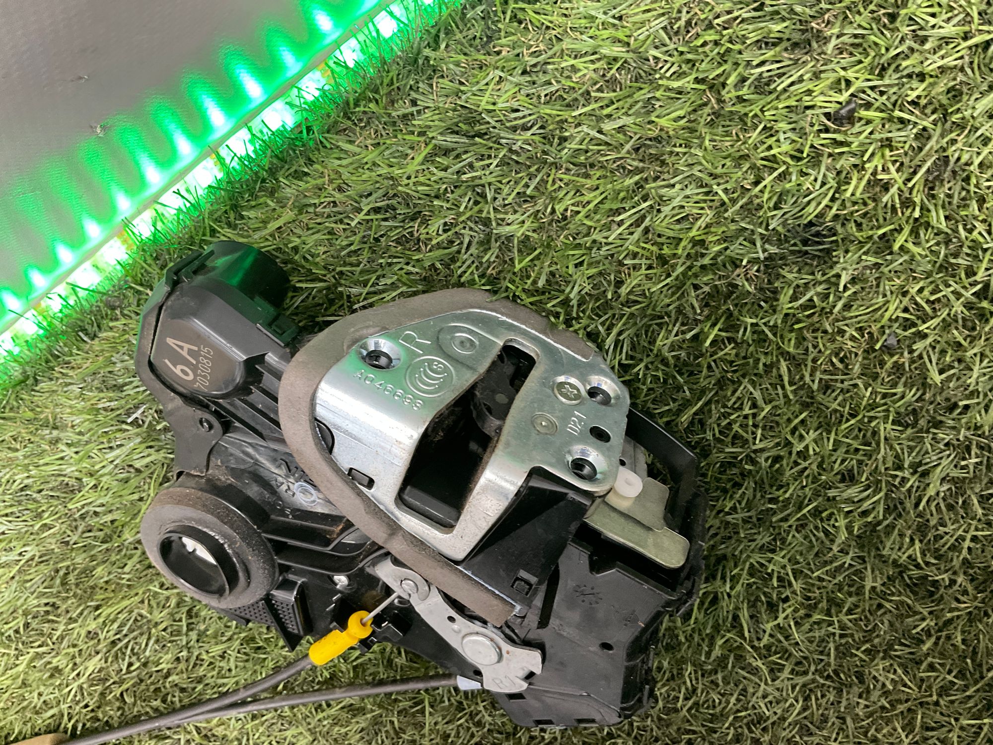 Замок двери правой передней Toyota Land Cruiser 200 рестайлинг 2 (2015—2023) 2017, 3000 рублей, Москва