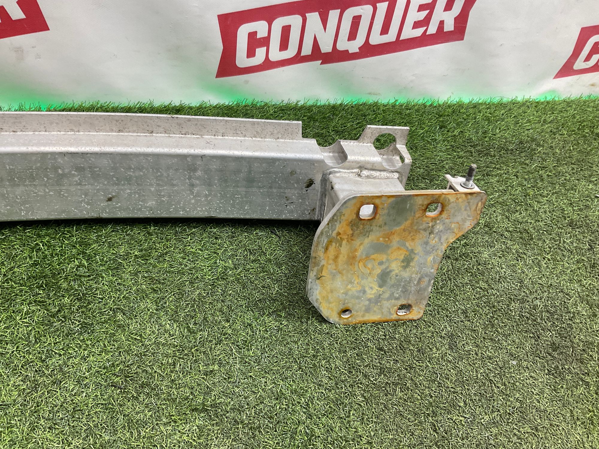 https://ycs.partsauto.market/partsauto-images/thmbs/userImages/h353NjtZg3VDP19b5HMt7LlpbQ93/part/01c33afc-02da-47df-932b-e406e2311256_1743772633159.jpg