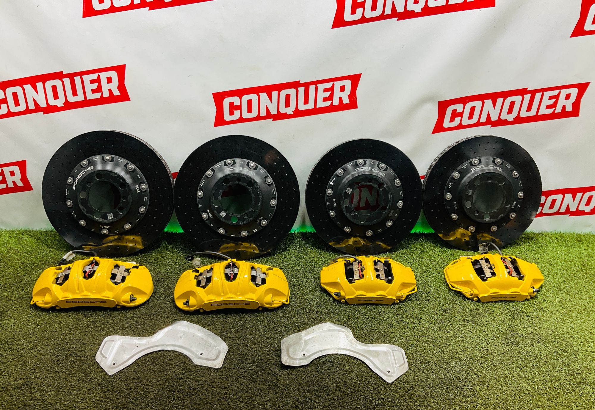 Комплект керамической тормозной системы Porsche 911 GT3 991, 1350000 рублей, Москва