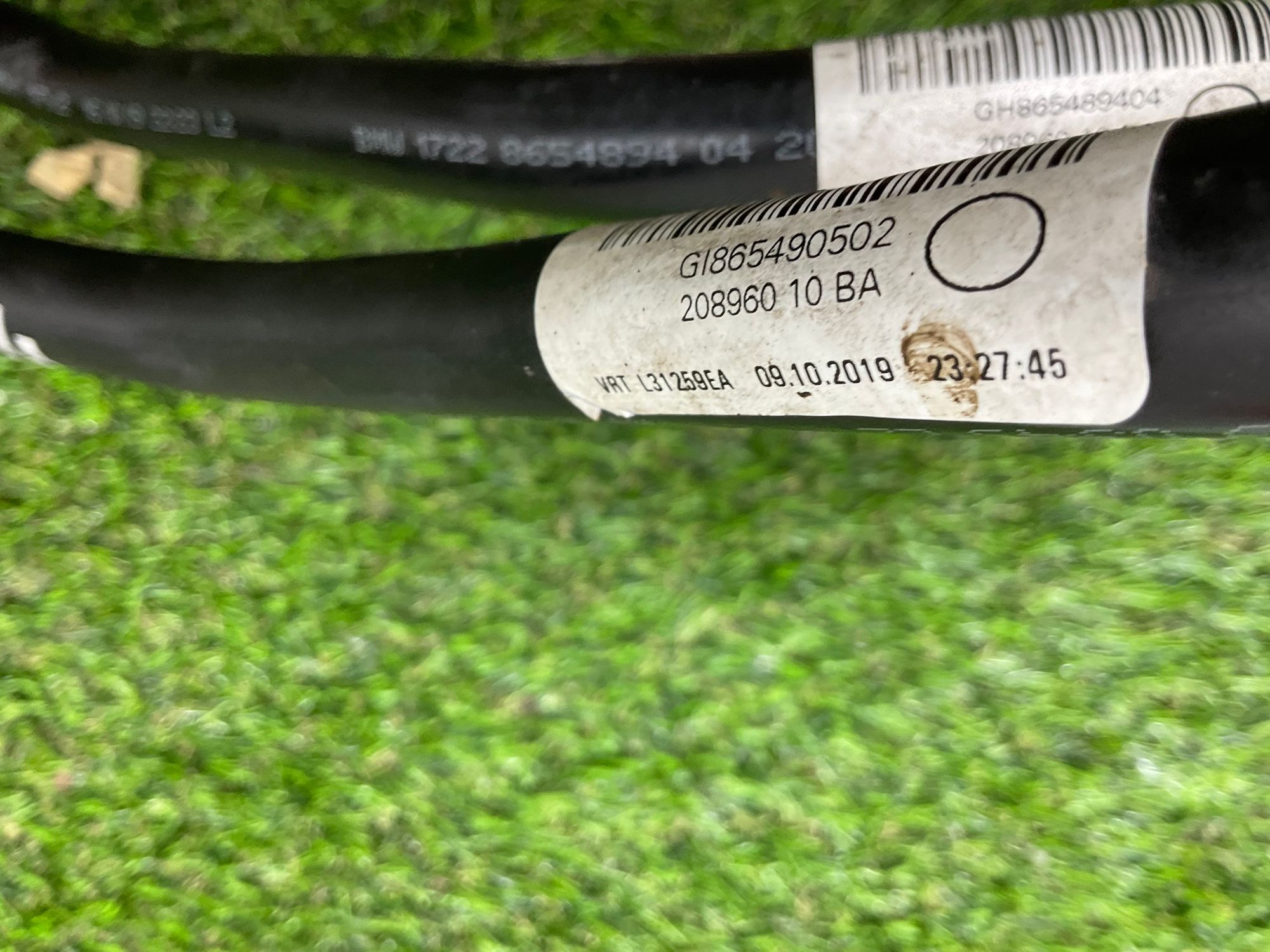 https://ycs.partsauto.market/partsauto-images/thmbs/userImages/h353NjtZg3VDP19b5HMt7LlpbQ93/part/0247b408-f1ff-44b9-a356-4f6a24234a5b_1781256441806.jpg