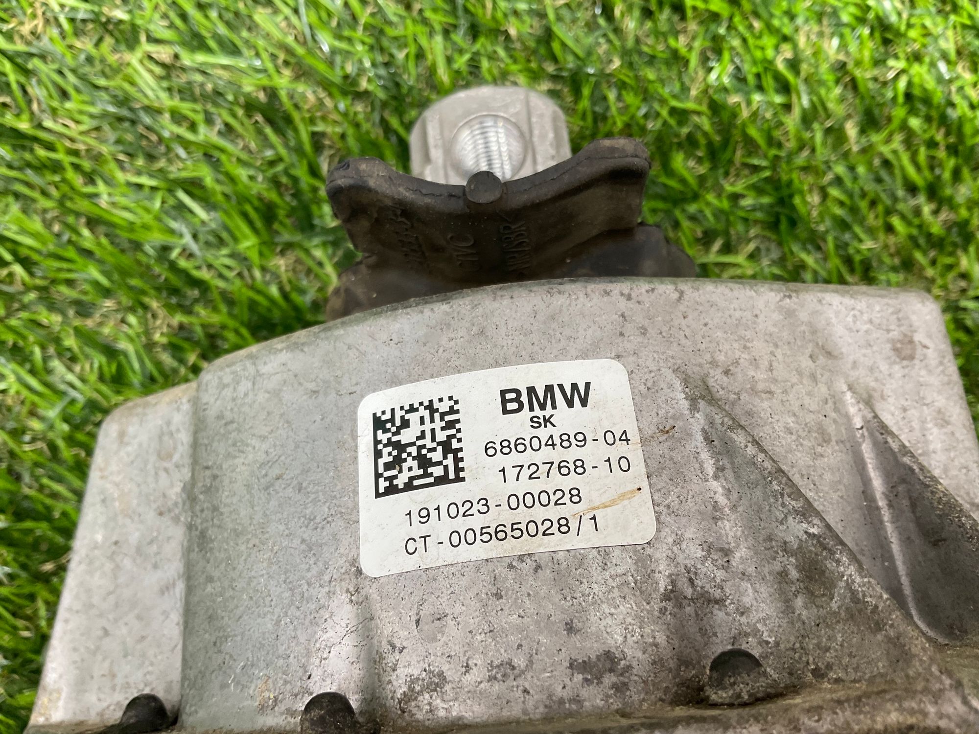 https://ycs.partsauto.market/partsauto-images/thmbs/userImages/h353NjtZg3VDP19b5HMt7LlpbQ93/part/027346c6-245c-45a4-8225-0bc5d2050e41_1781598367482.jpg