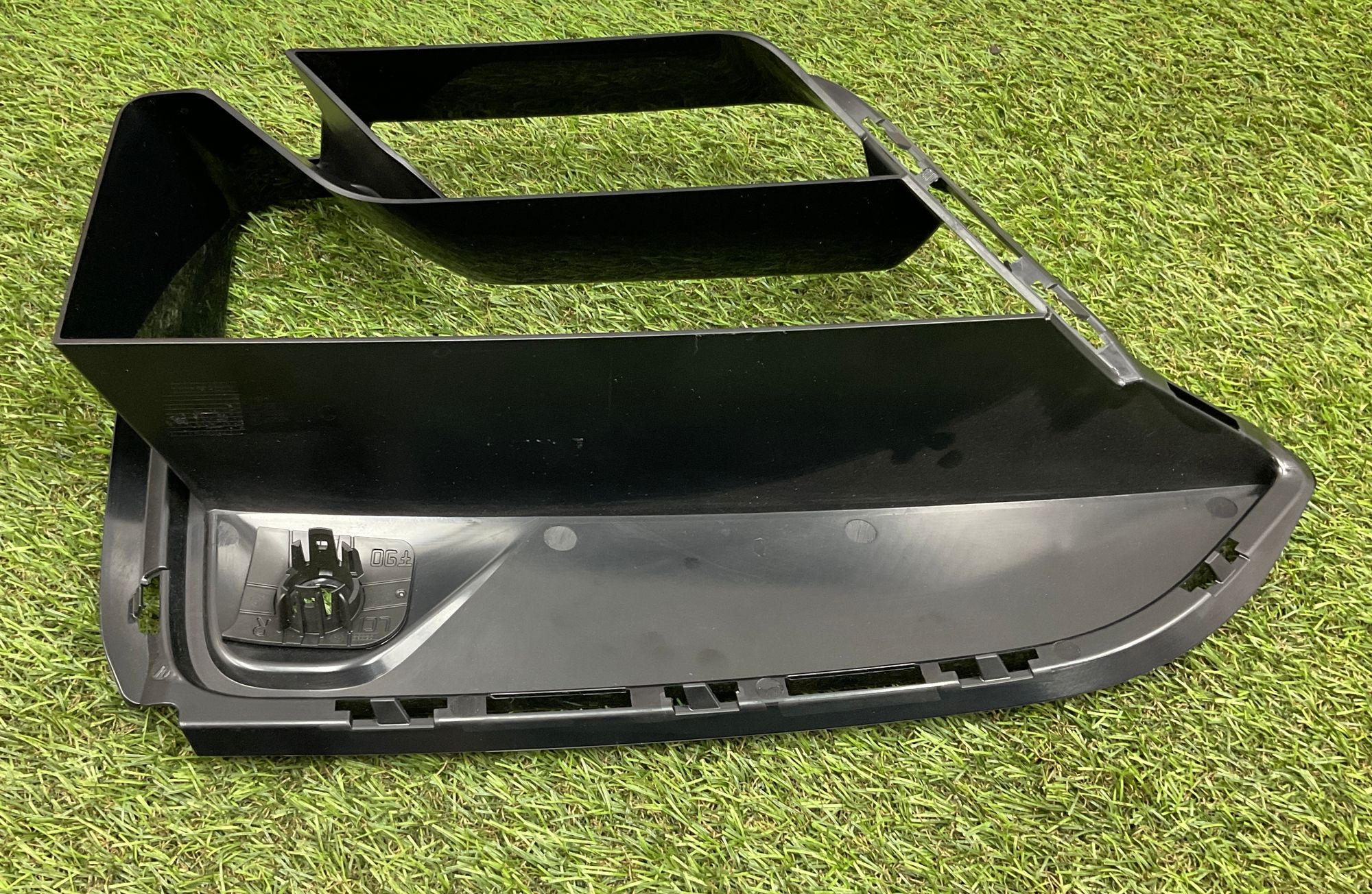 Решетка переднего бампера правая BMW M5 F90, 7500 рублей, Москва