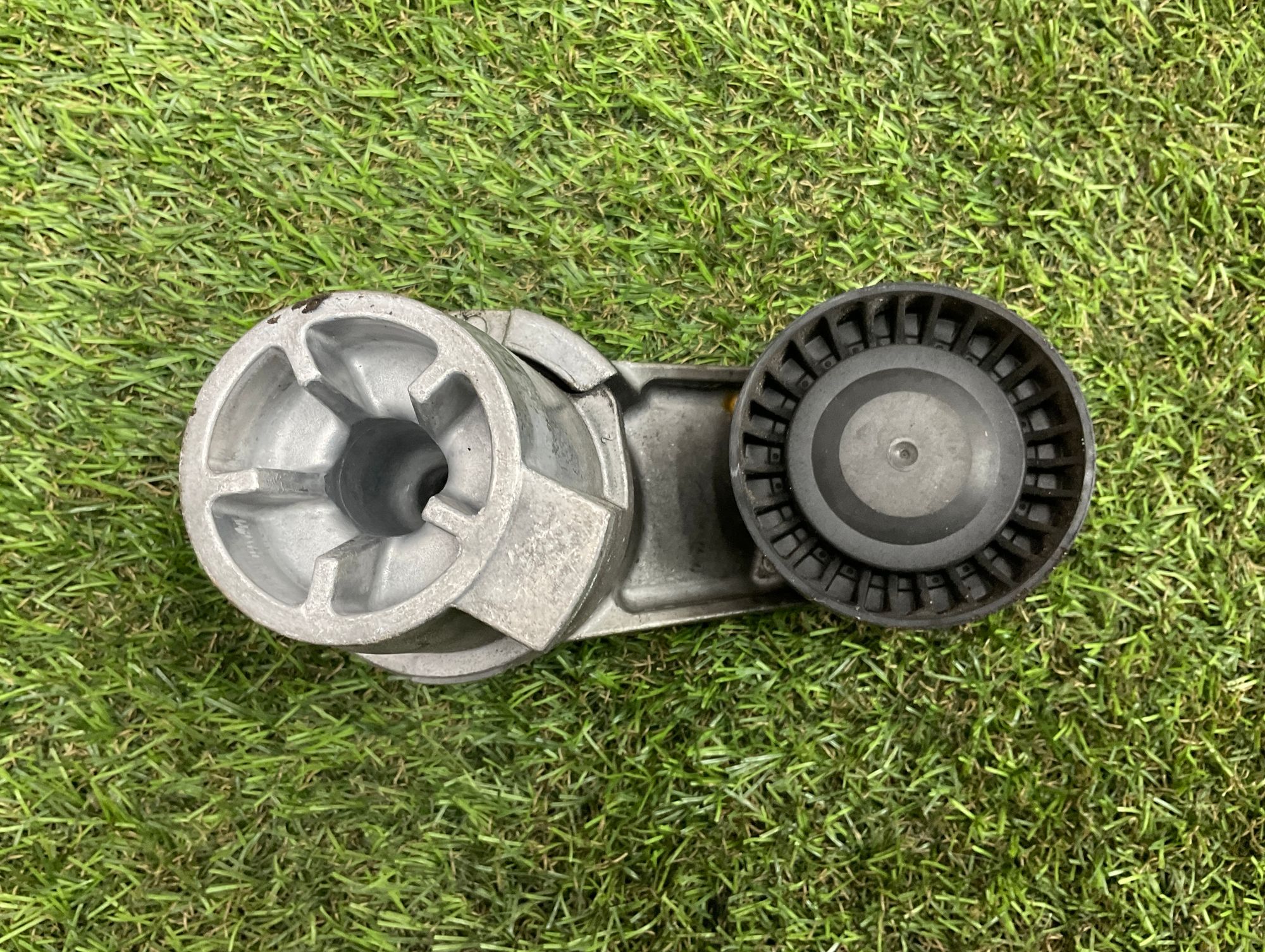 Ролик натяжителя ремня BMW 5 серия, F10/F11/F07 рестайлинг, 1000 рублей, Москва