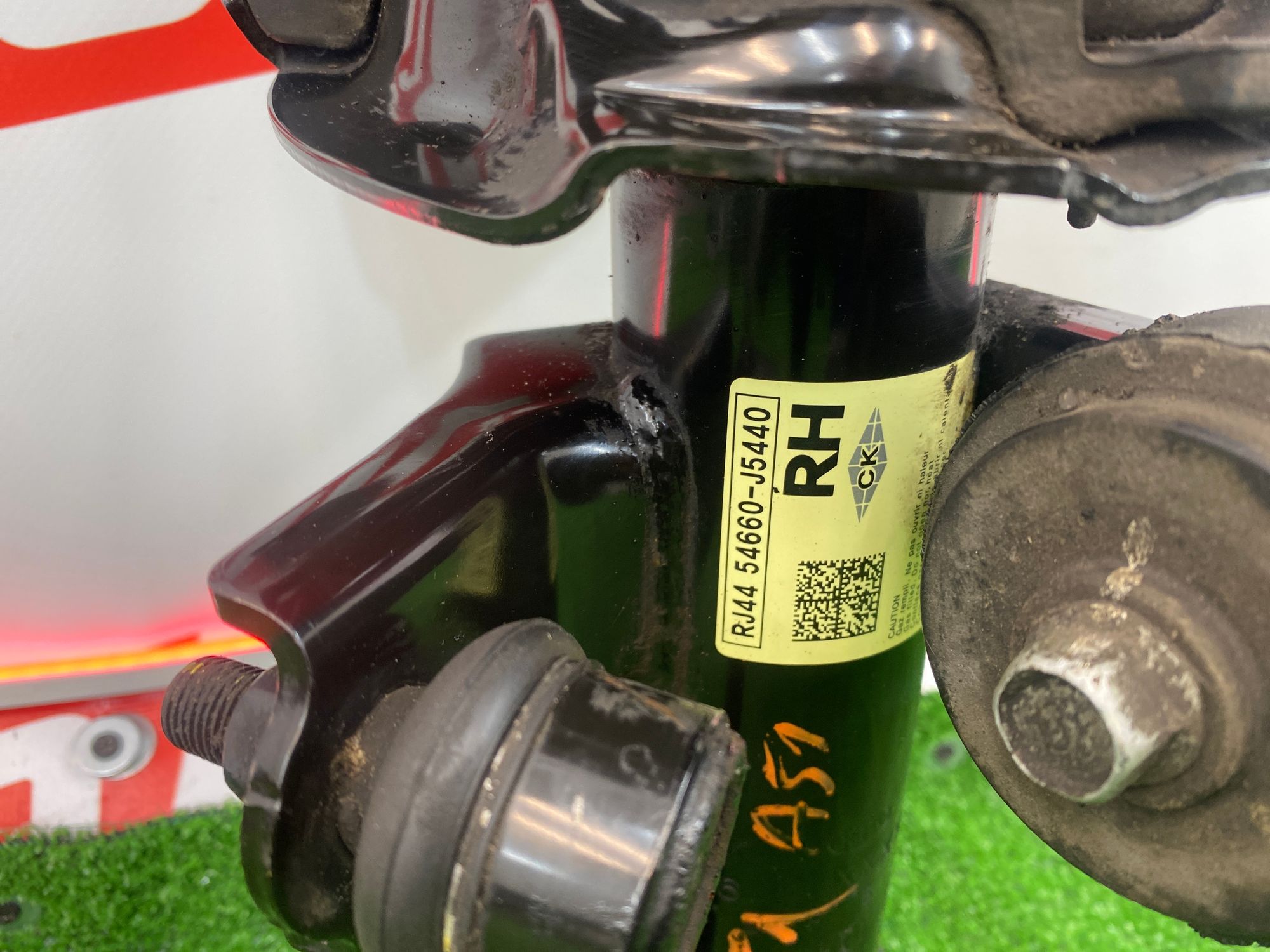 https://ycs.partsauto.market/partsauto-images/thmbs/userImages/h353NjtZg3VDP19b5HMt7LlpbQ93/part/02f6f39f-2b40-489b-b19c-7880373502b7_1741687593664.jpg